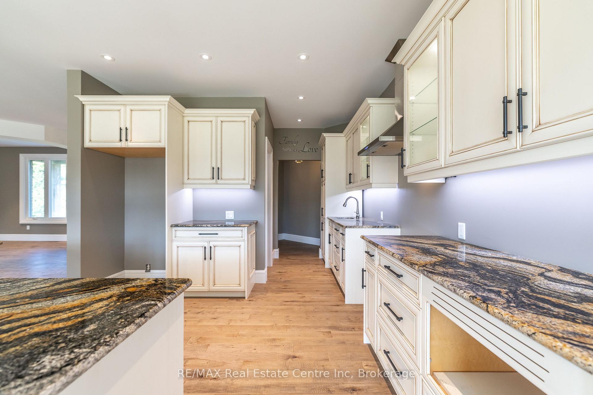 Photo 23 of 7355 Concession 1 Road, Puslinch, Crieff/Aikensville/Killean — HOMEH