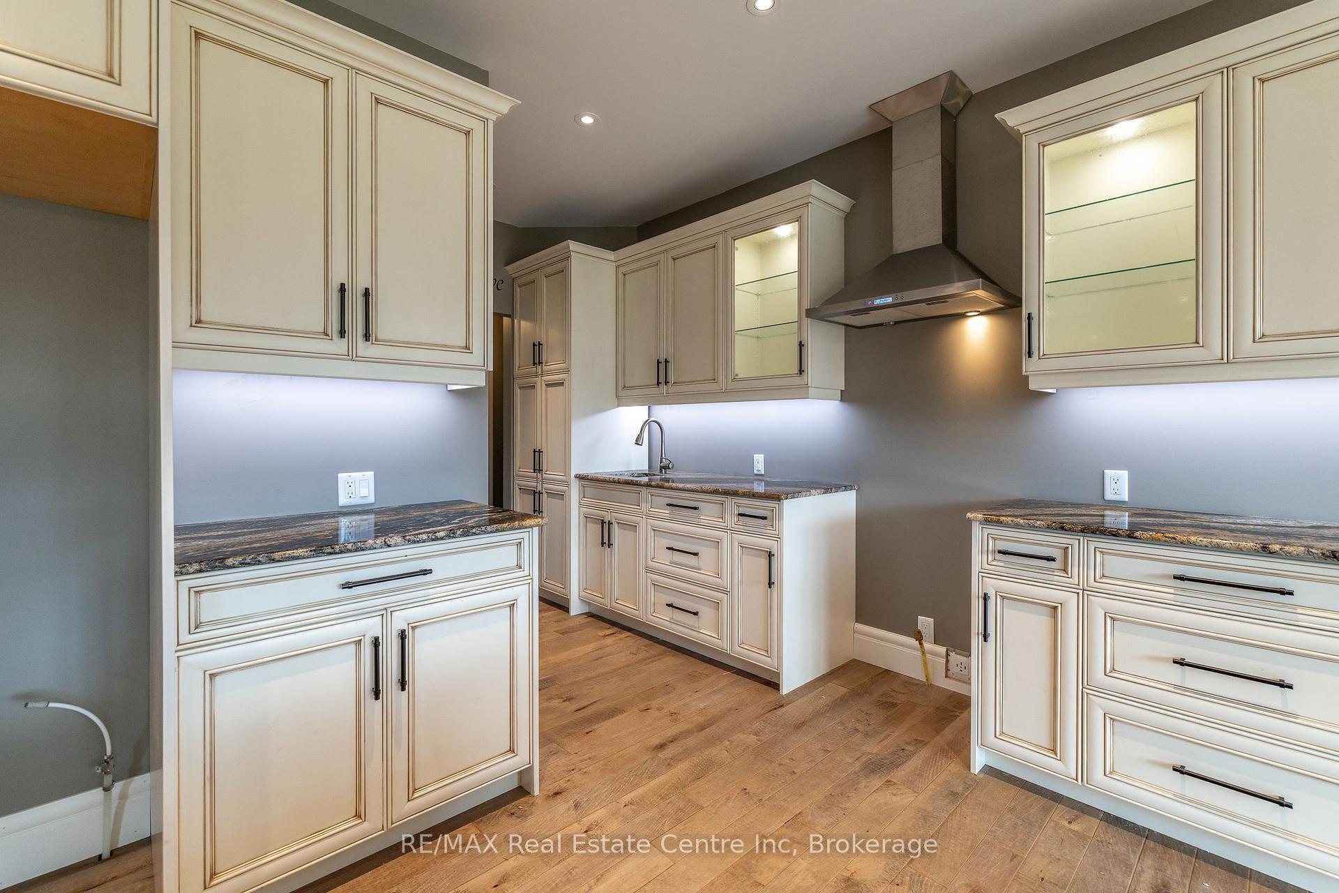 Photo 24 of 7355 Concession 1 Road, Puslinch, Crieff/Aikensville/Killean — HOMEH