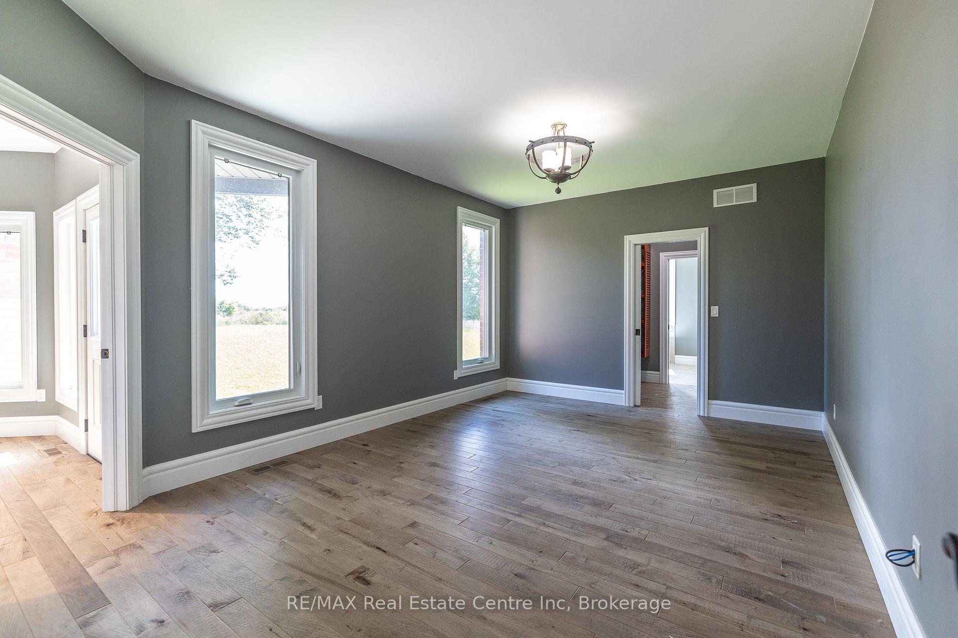 Photo 28 of 7355 Concession 1 Road, Puslinch, Crieff/Aikensville/Killean — HOMEH