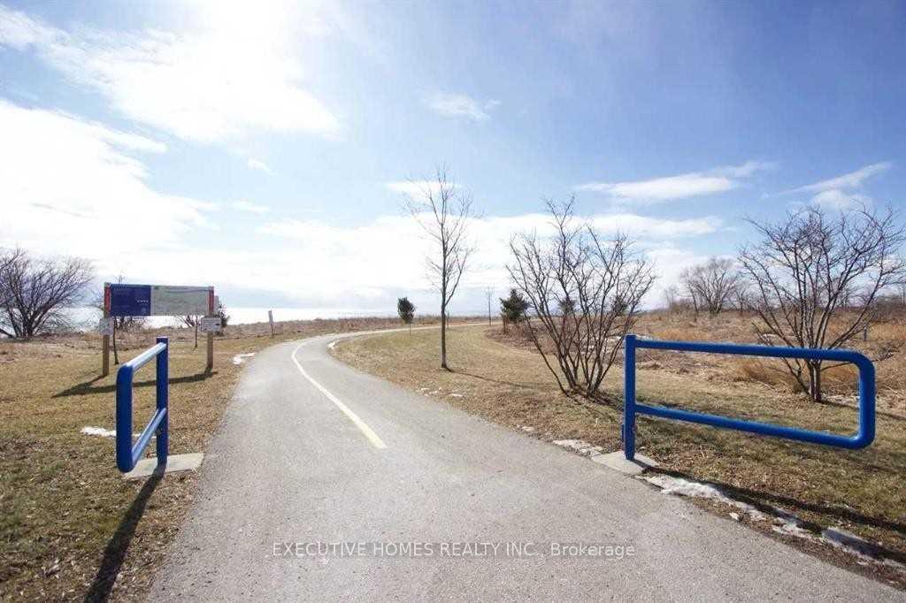 Photo 9 of 1525 Park Road S, Oshawa, Lakeview — HOMEH