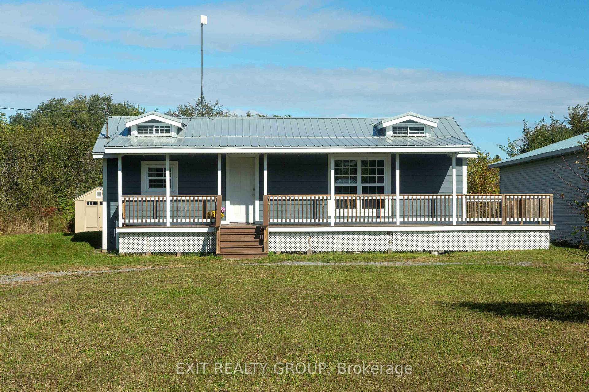 Photo 1 of 431 Hiscock Shores Road, Prince Edward County, Ameliasburg Ward — HOMEH