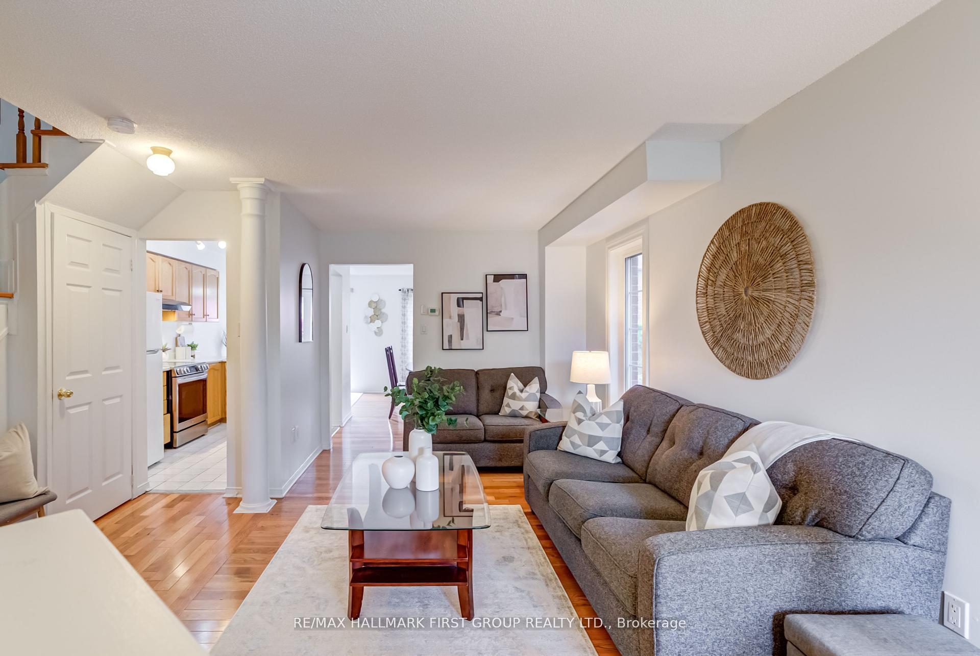 Photo 4 of 1633 Autumn Crescent, Pickering, Amberlea — HOMEH