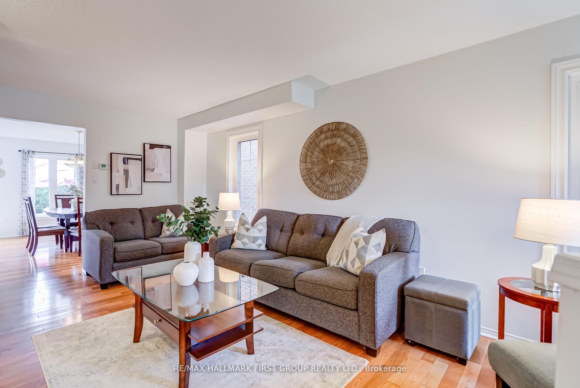 Photo 5 of 1633 Autumn Crescent, Pickering, Amberlea — HOMEH