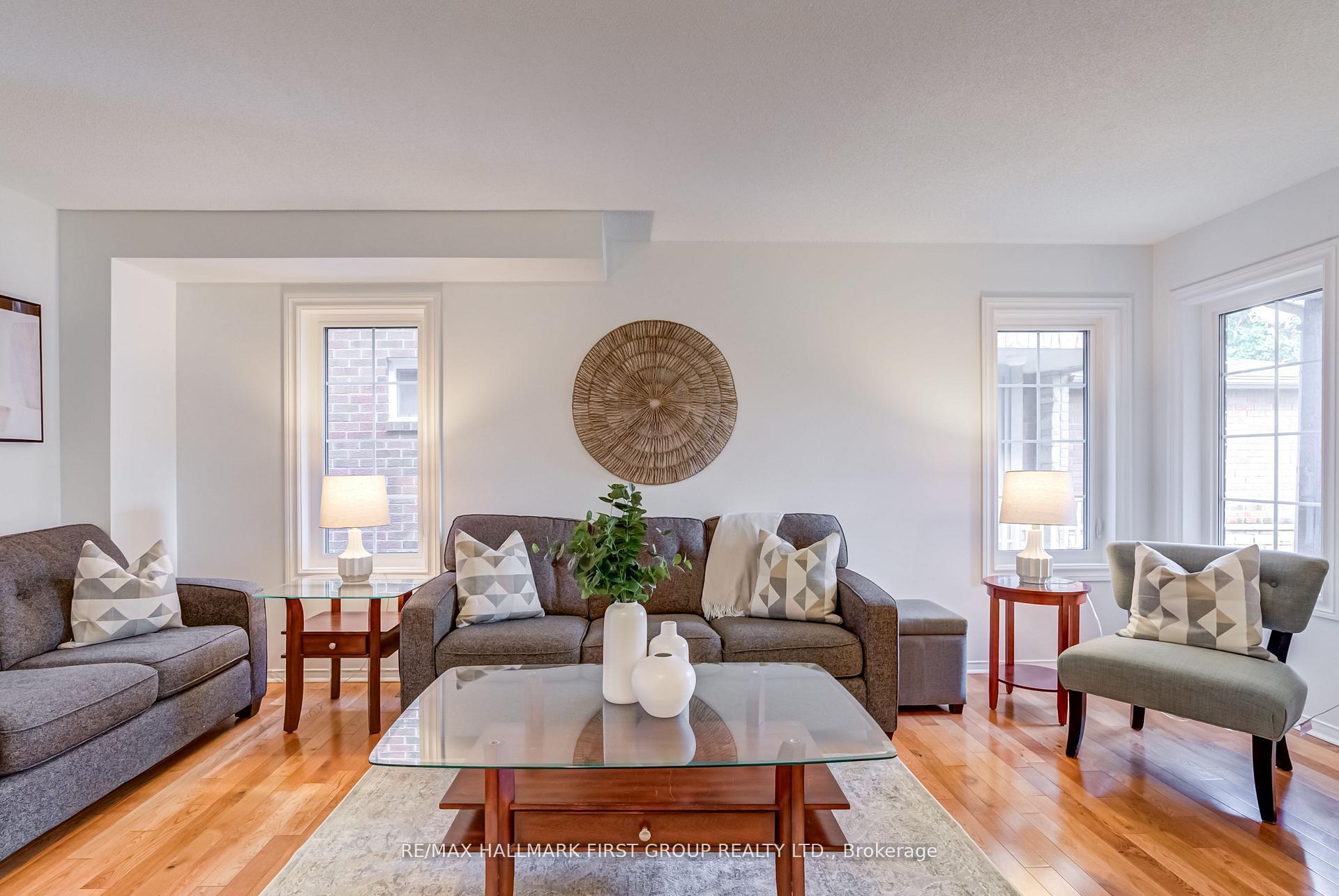 Photo 6 of 1633 Autumn Crescent, Pickering, Amberlea — HOMEH