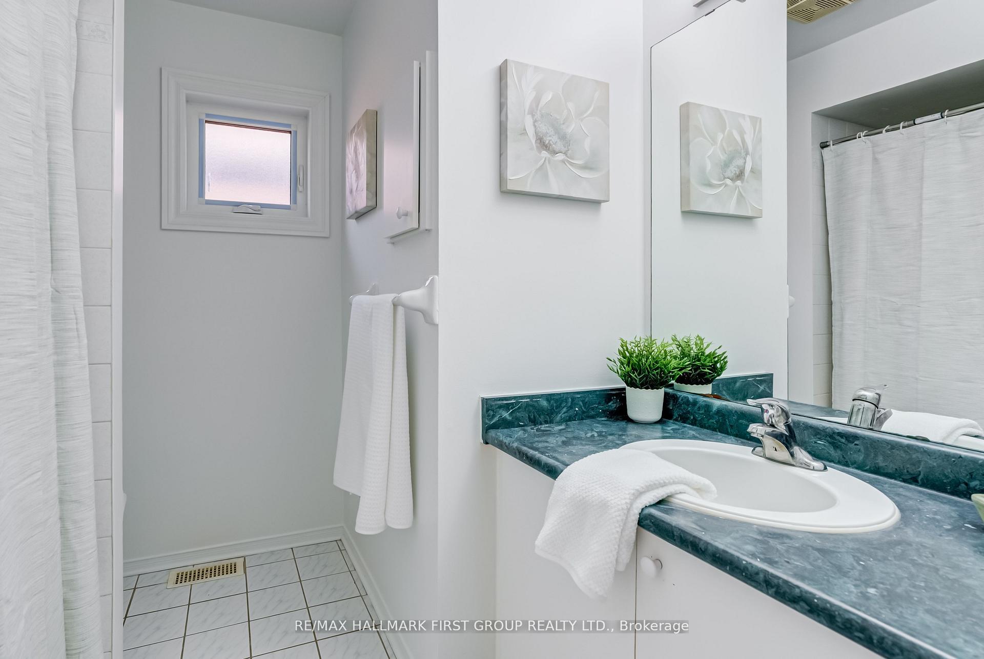 Photo 29 of 1633 Autumn Crescent, Pickering, Amberlea — HOMEH