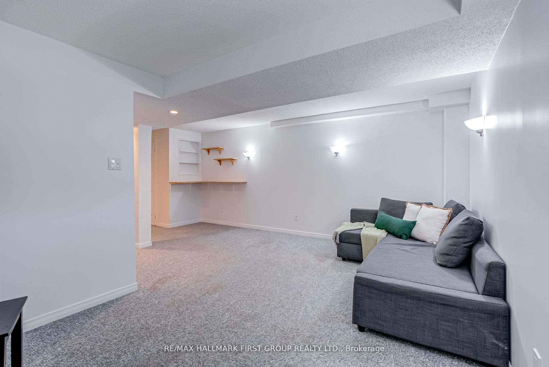 Photo 33 of 1633 Autumn Crescent, Pickering, Amberlea — HOMEH