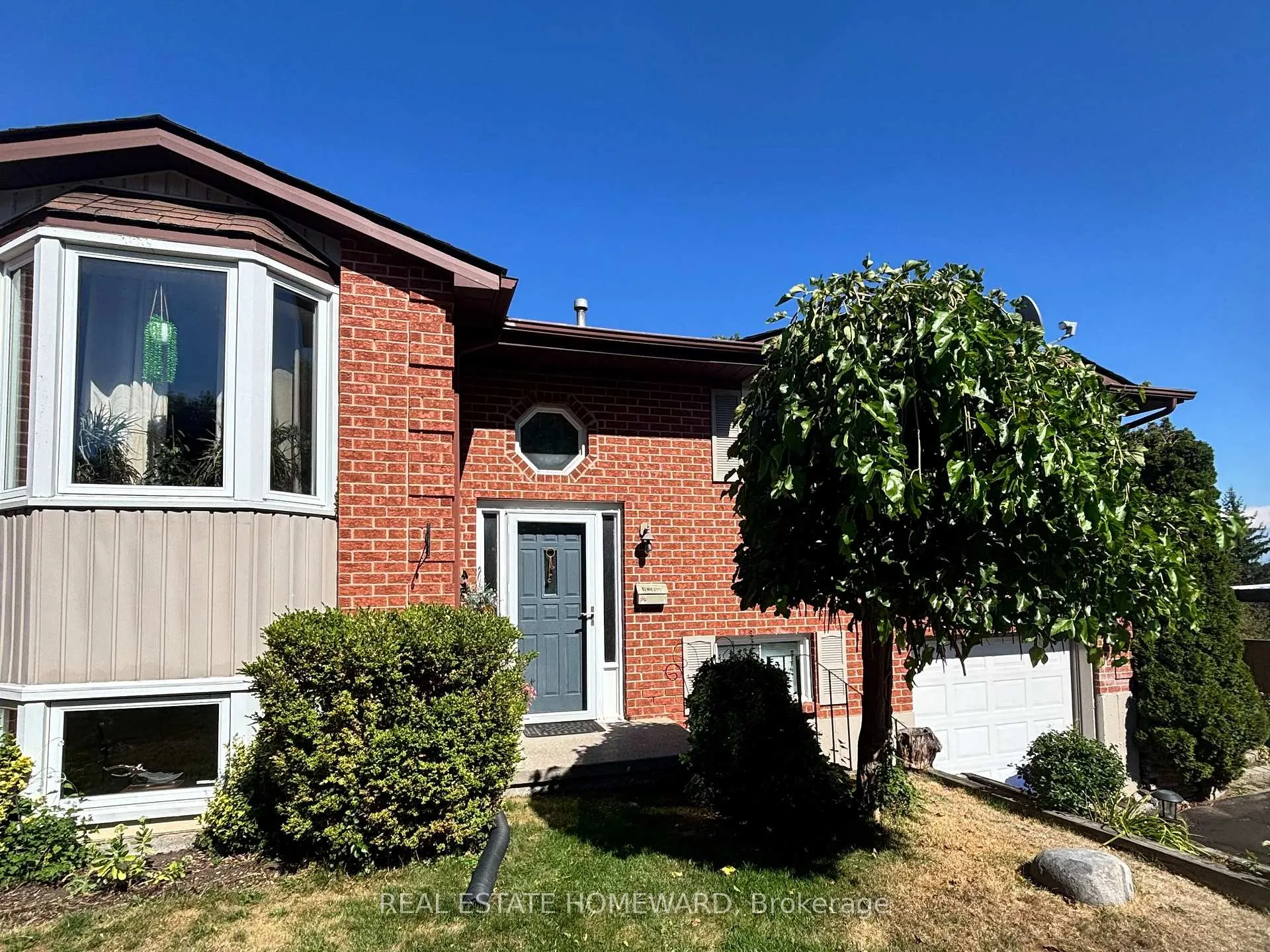 Front of 35 Bleeker Avenue