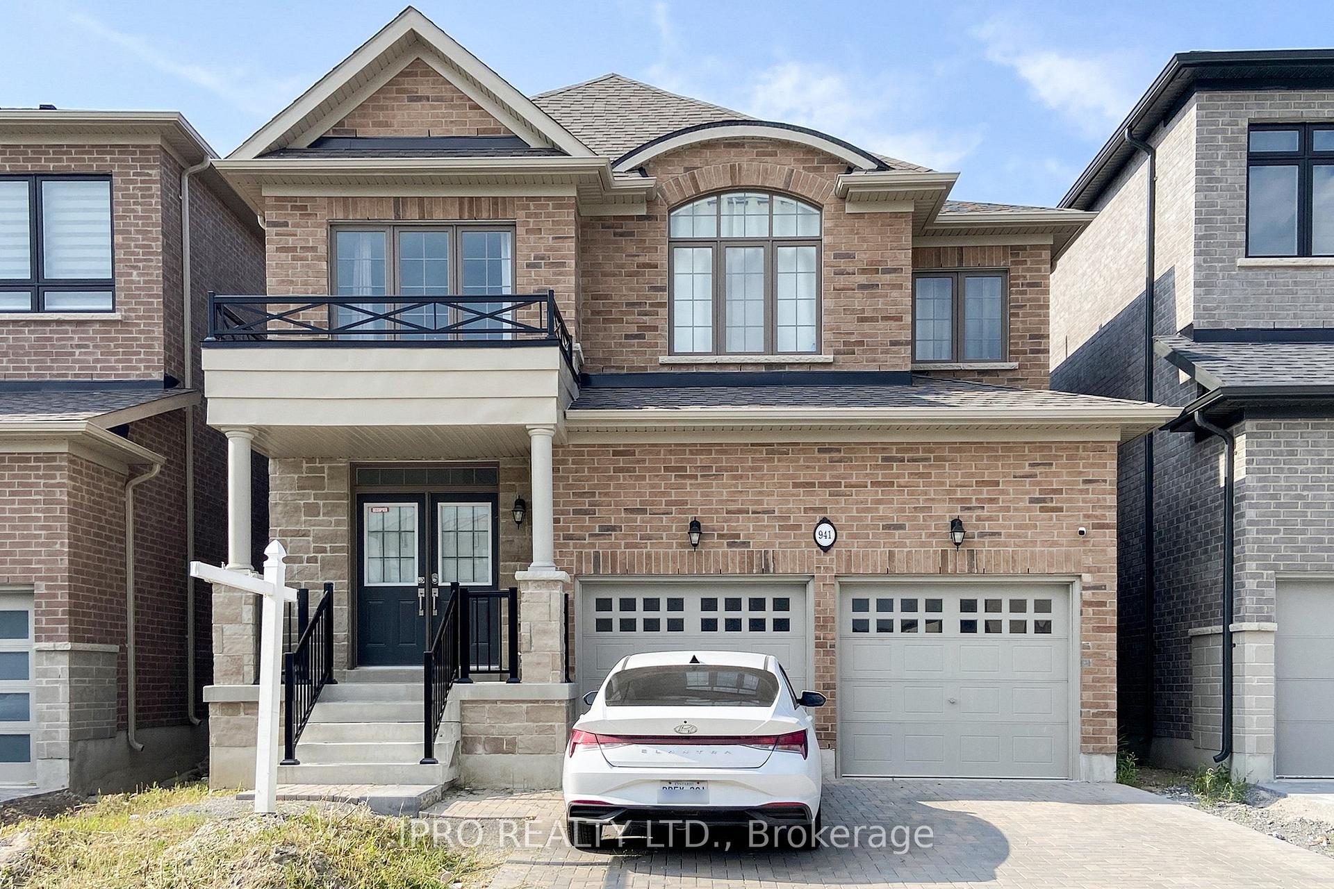 Front of 941 Rexton Drive