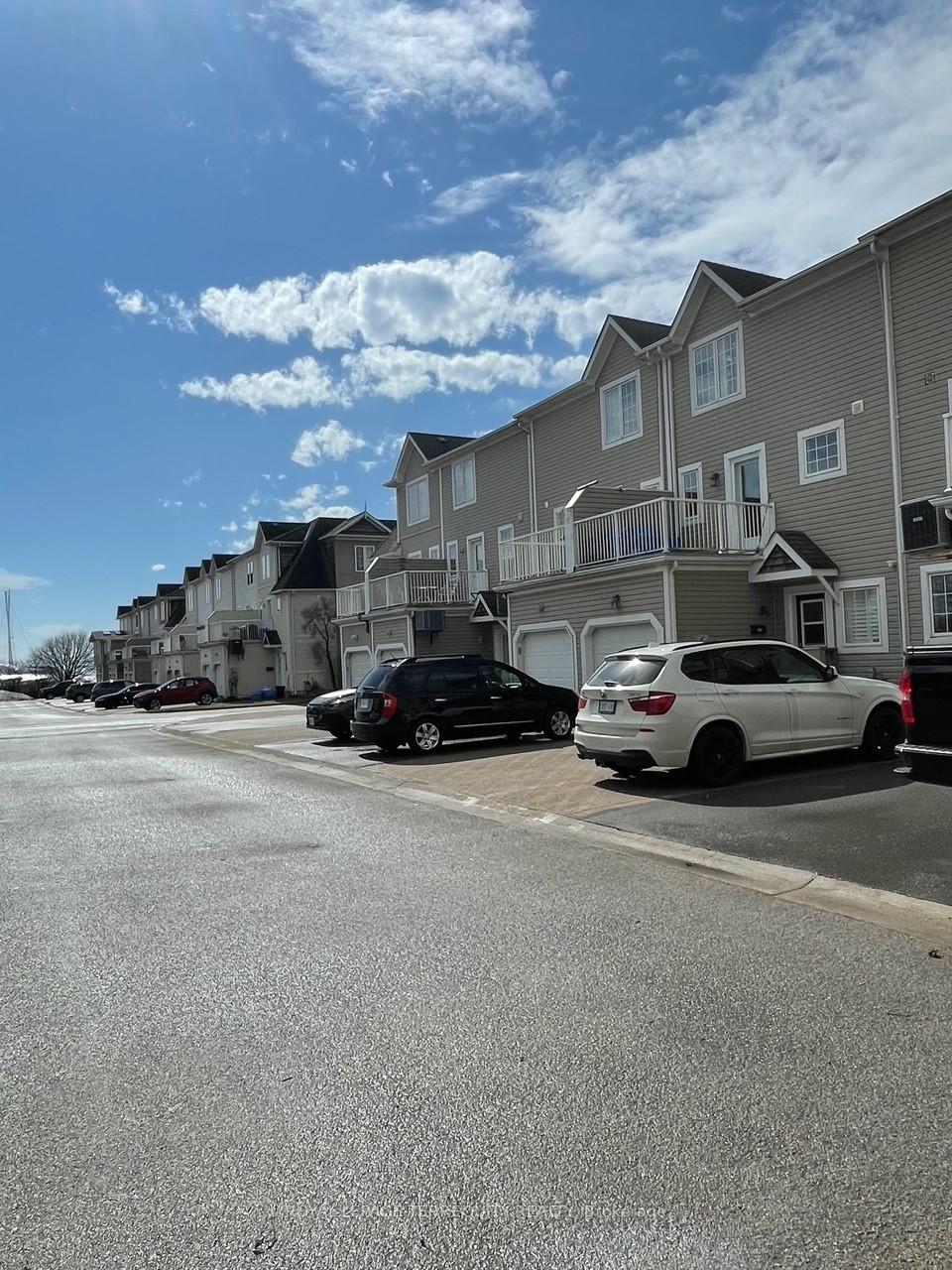 Photo 2 of 625 Liverpool Road, Pickering, Bay Ridges — HOMEH