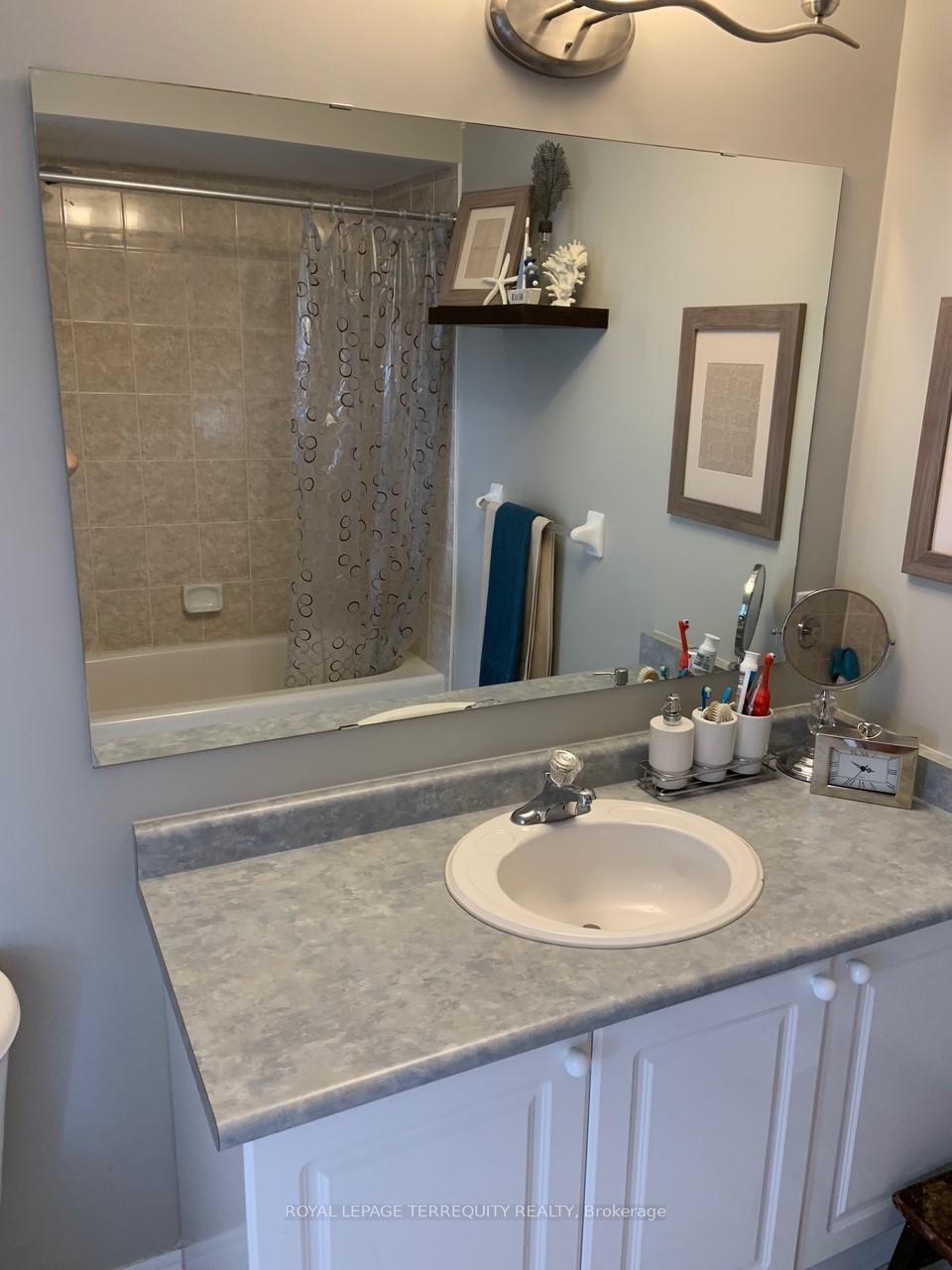 Photo 10 of 625 Liverpool Road, Pickering, Bay Ridges — HOMEH