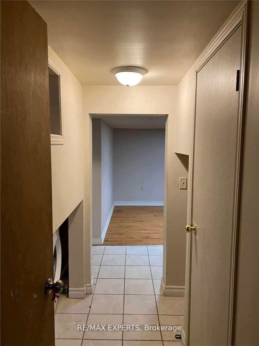 Photo 4 of Unit BSMT, 1874 Fairport Road, Pickering, Dunbarton — HOMEH