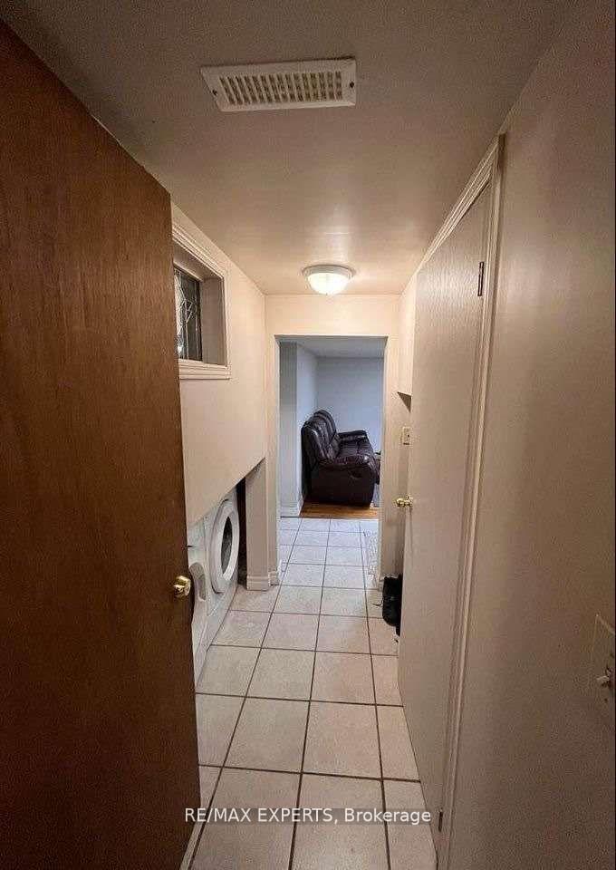 Photo 5 of Unit BSMT, 1874 Fairport Road, Pickering, Dunbarton — HOMEH