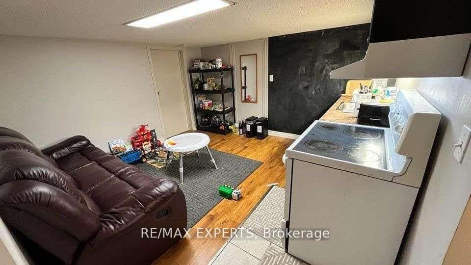 Photo 6 of Unit BSMT, 1874 Fairport Road, Pickering, Dunbarton — HOMEH