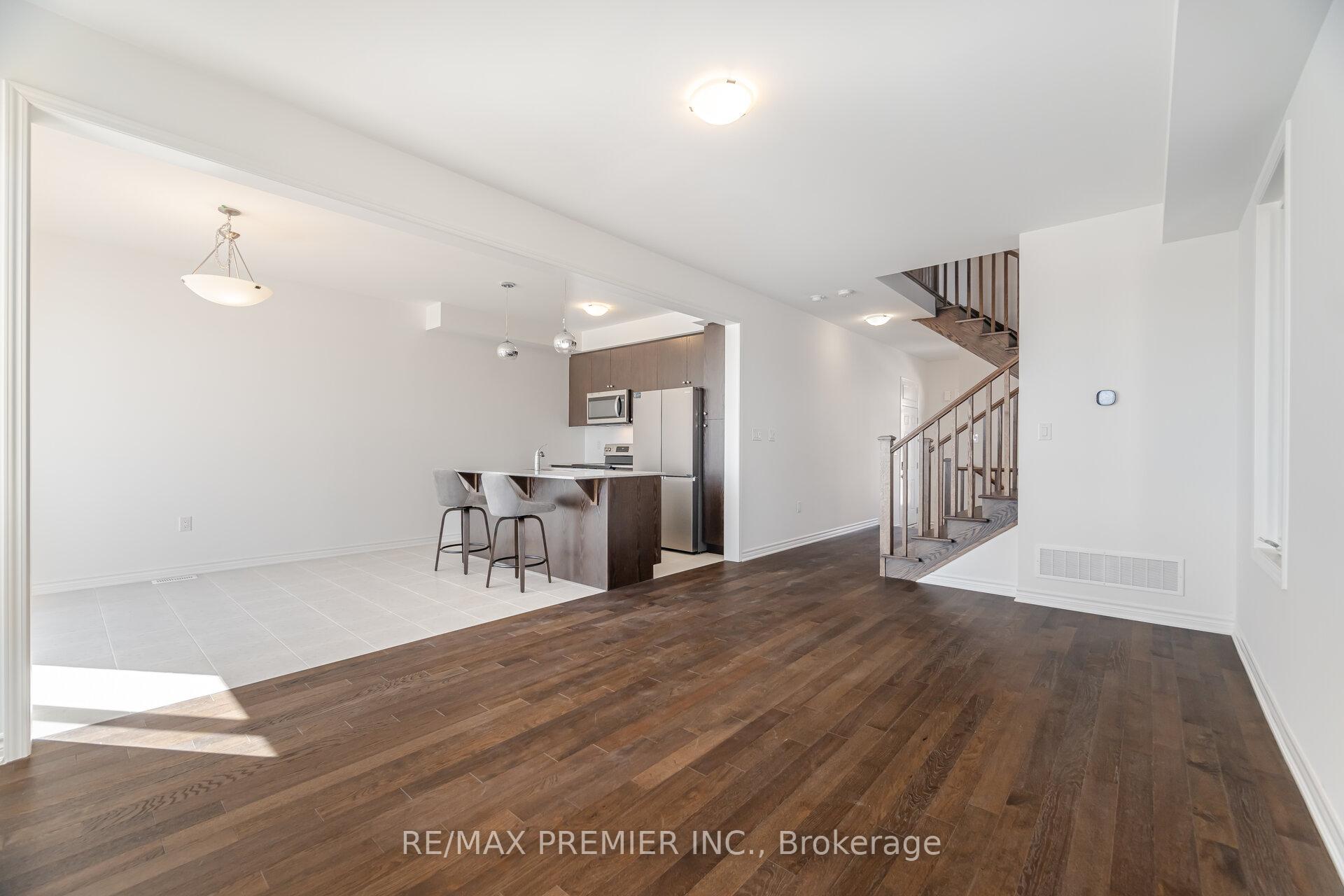 Photo 9 of 1182 Stacey Crescent, Milton, Bowes — HOMEH