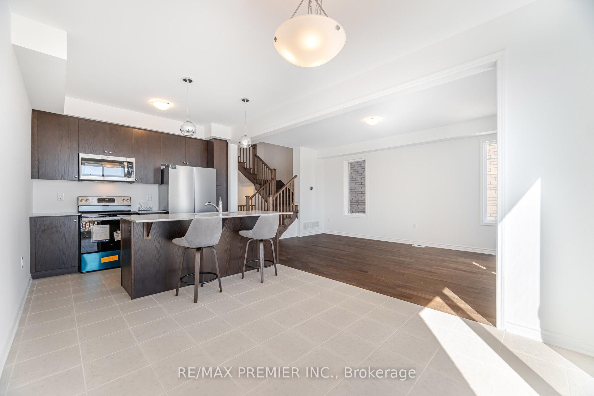 Photo 12 of 1182 Stacey Crescent, Milton, Bowes — HOMEH