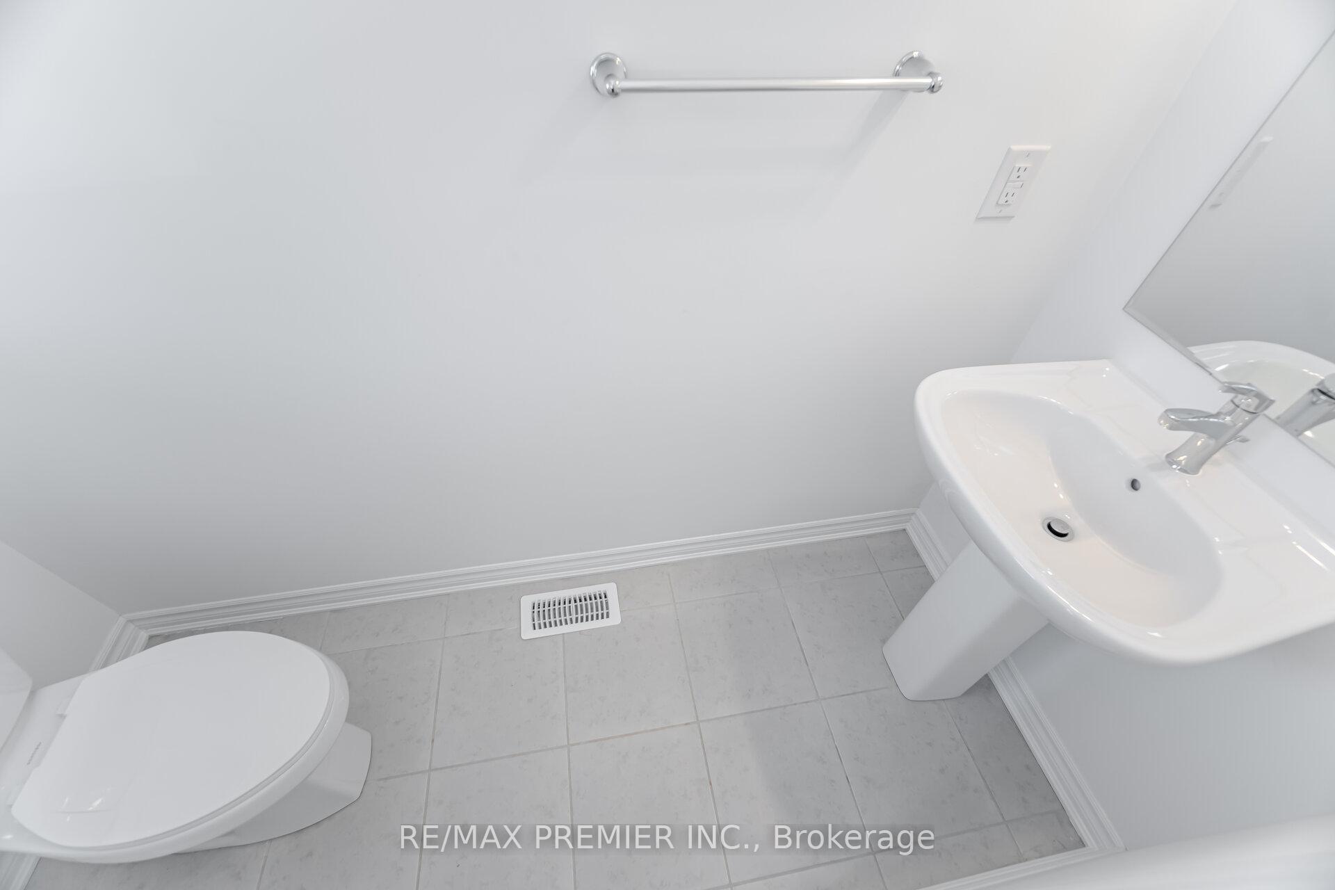 Photo 17 of 1182 Stacey Crescent, Milton, Bowes — HOMEH