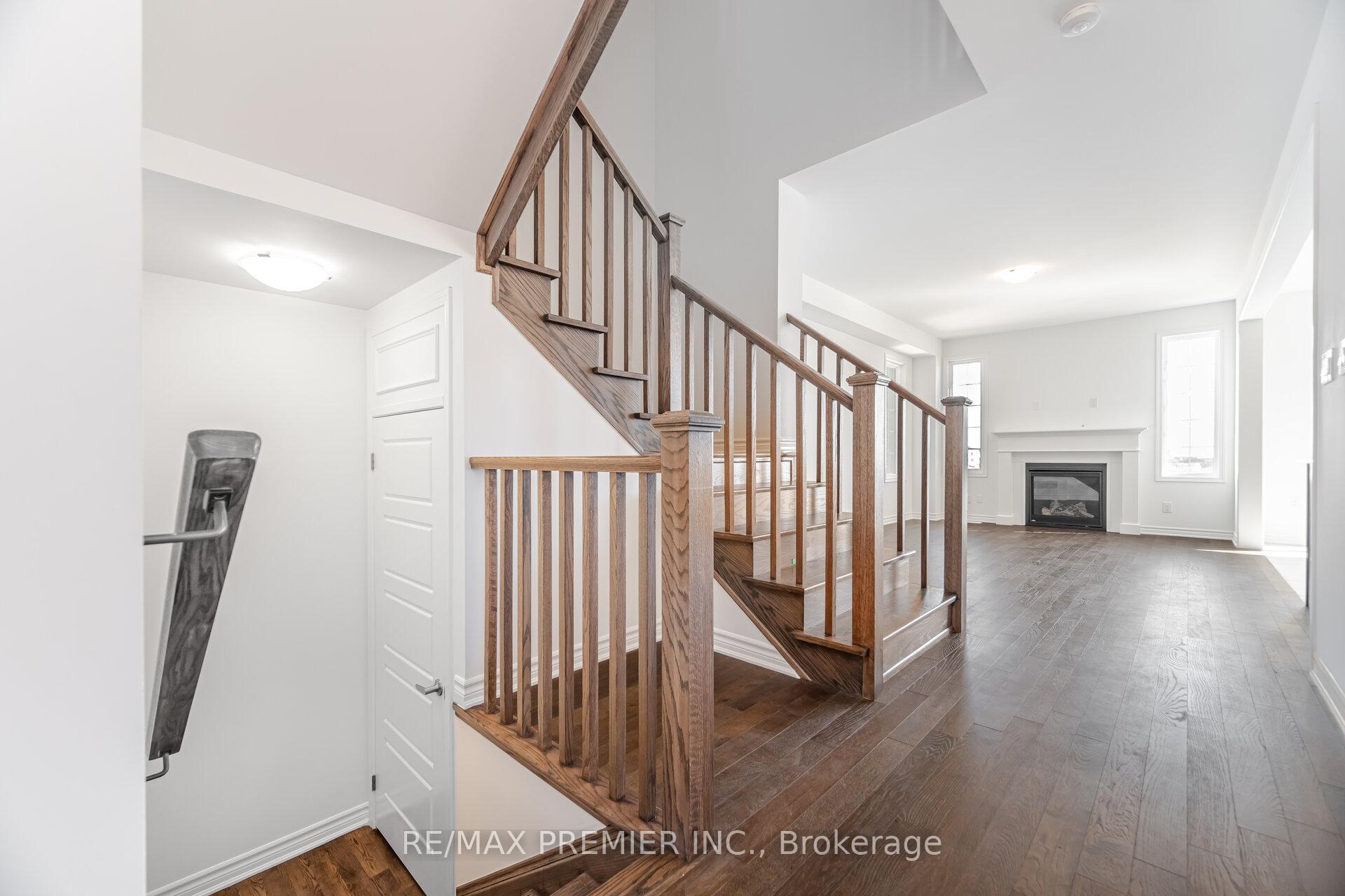 Photo 34 of 1182 Stacey Crescent, Milton, Bowes — HOMEH