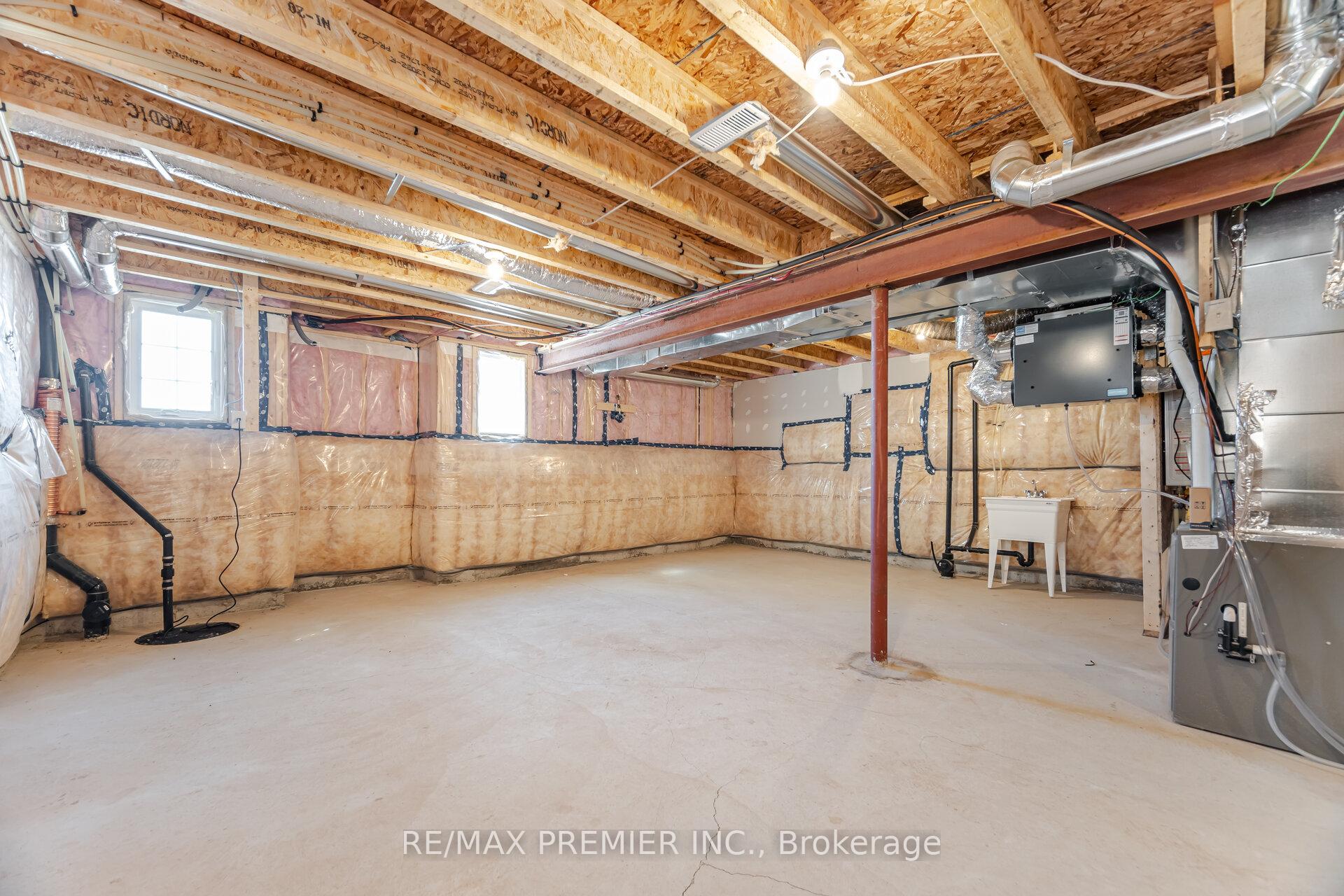 Photo 35 of 1182 Stacey Crescent, Milton, Bowes — HOMEH