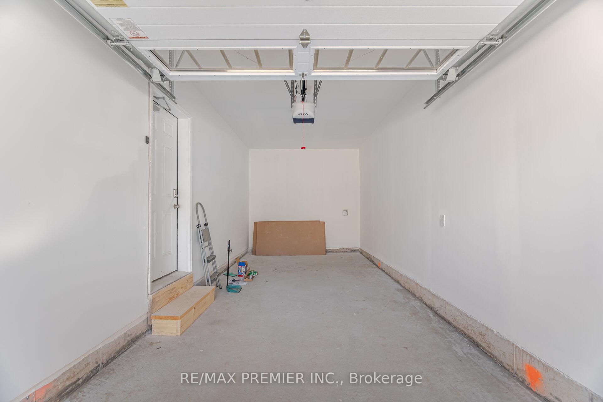 Photo 37 of 1182 Stacey Crescent, Milton, Bowes — HOMEH