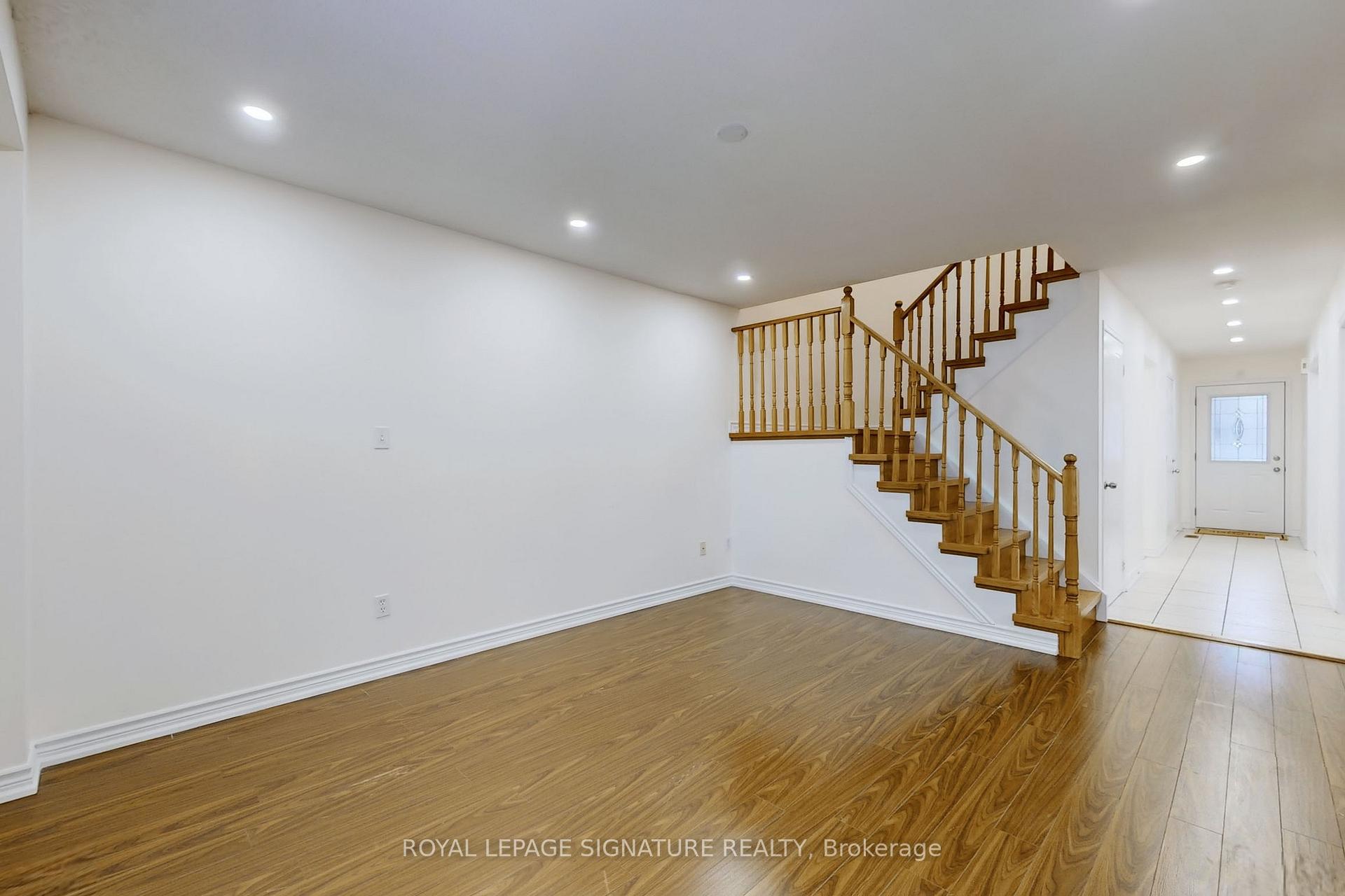 Photo 10 of 451 Compton Crescent, Oshawa, Centennial — HOMEH