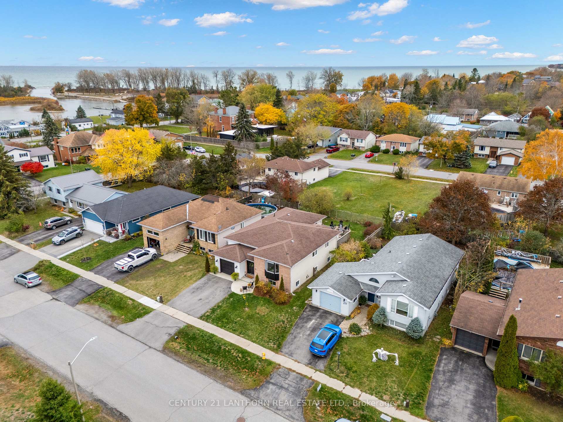 Photo 1 of 31 First Avenue, Prince Edward County, Wellington Ward — HOMEH