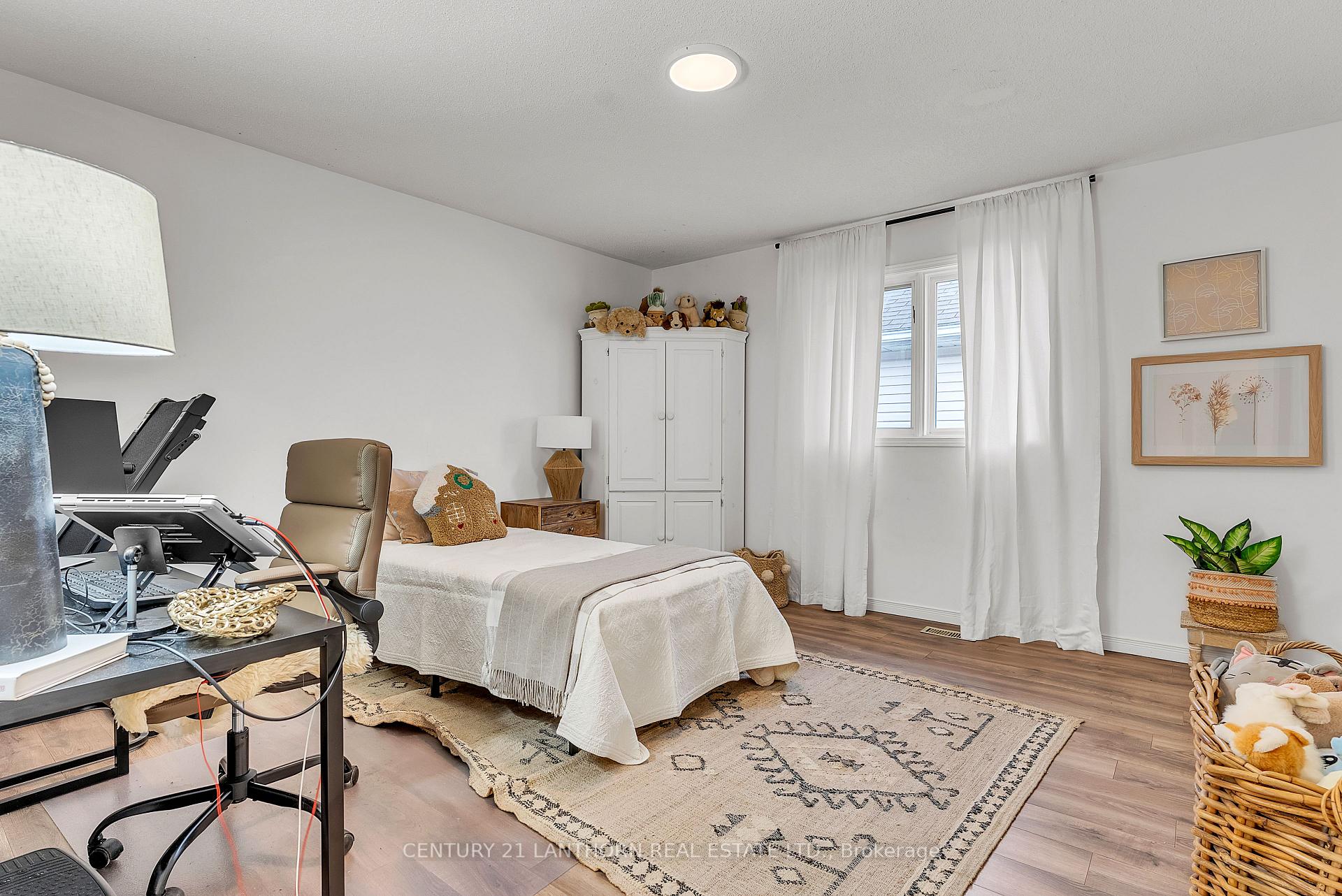 Photo 14 of 31 First Avenue, Prince Edward County, Wellington Ward — HOMEH