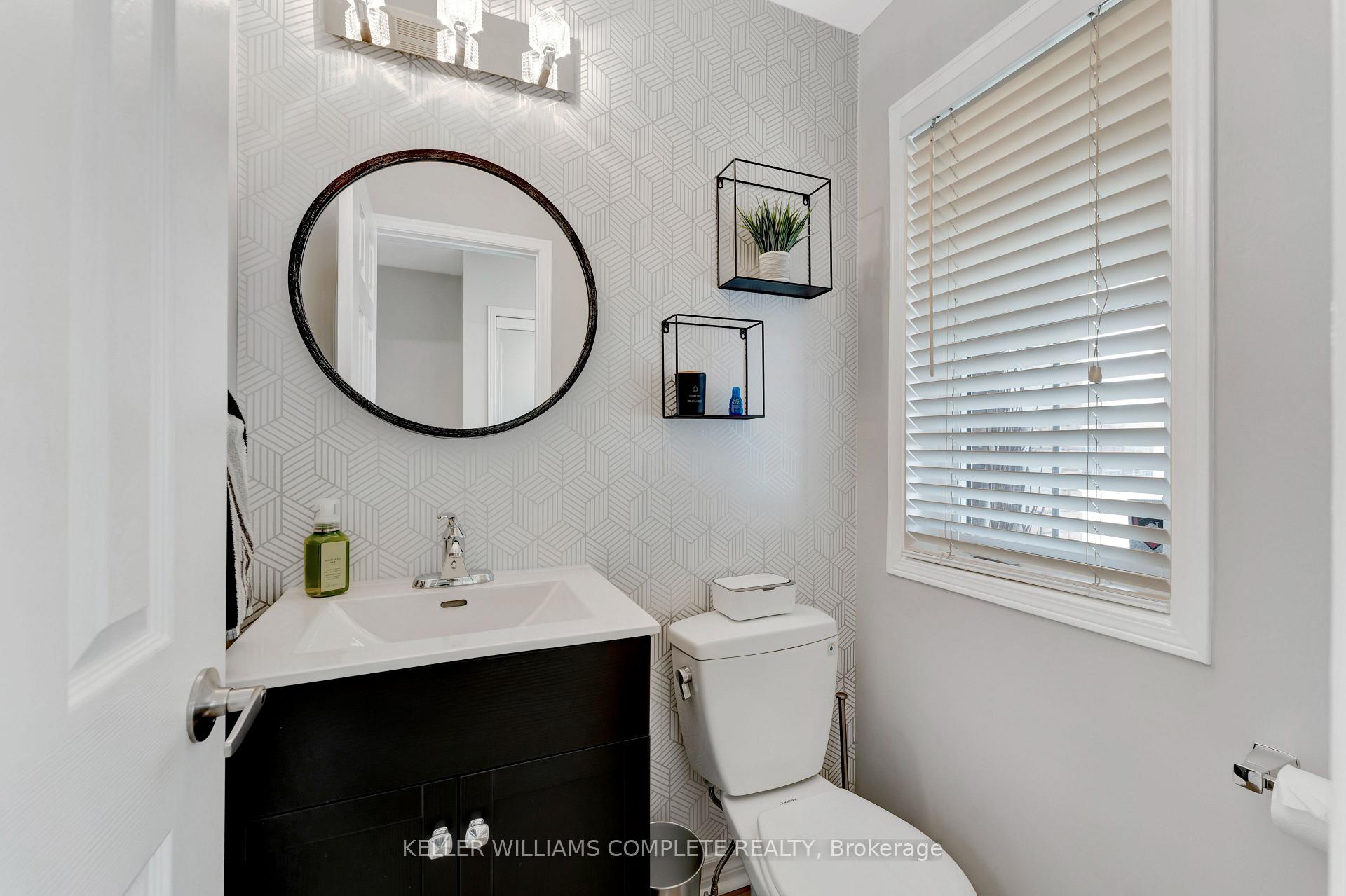 Photo 2 of 1009 Kennedy Circle, Milton, Beaty — HOMEH