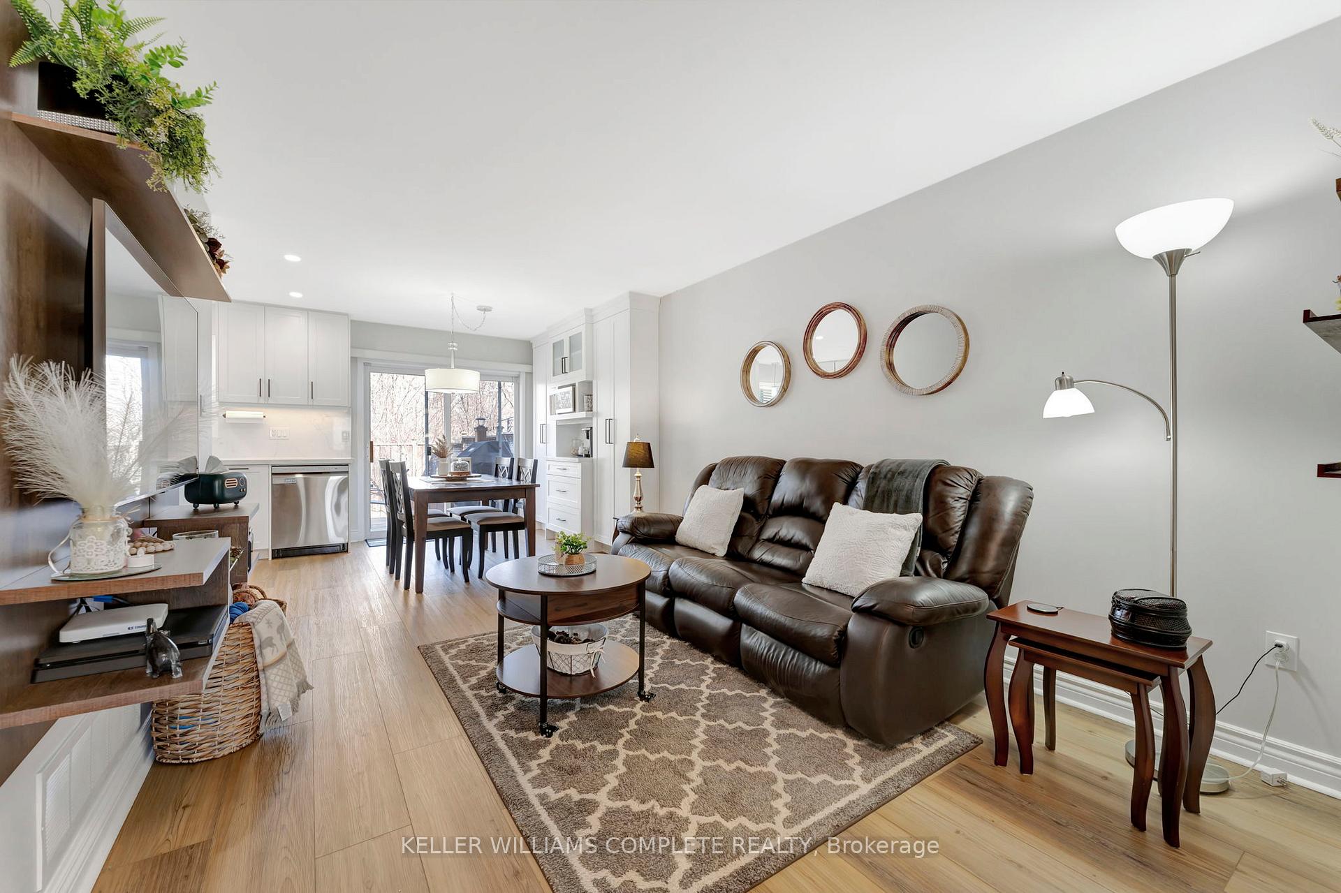 Photo 5 of 1009 Kennedy Circle, Milton, Beaty — HOMEH