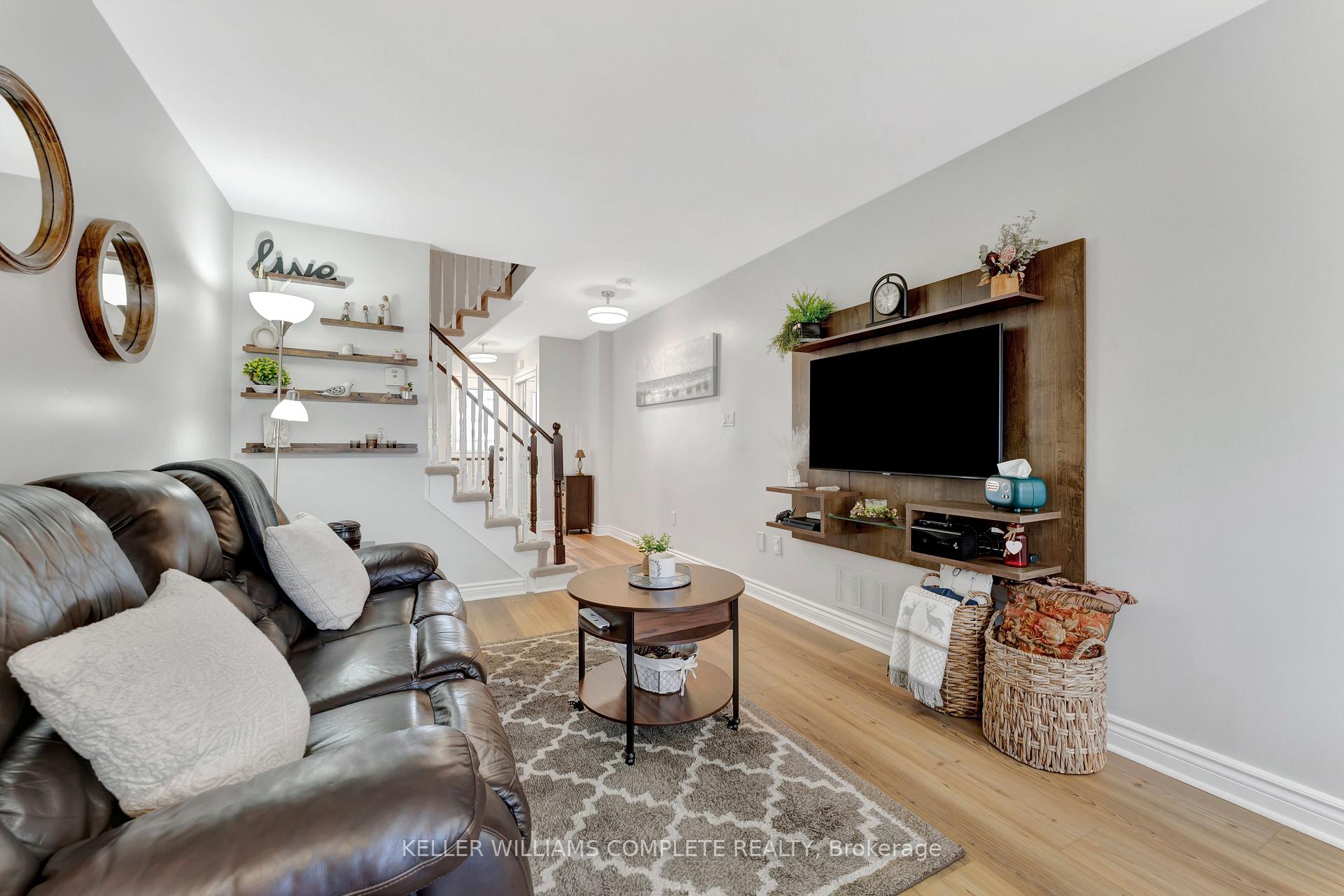 Photo 6 of 1009 Kennedy Circle, Milton, Beaty — HOMEH
