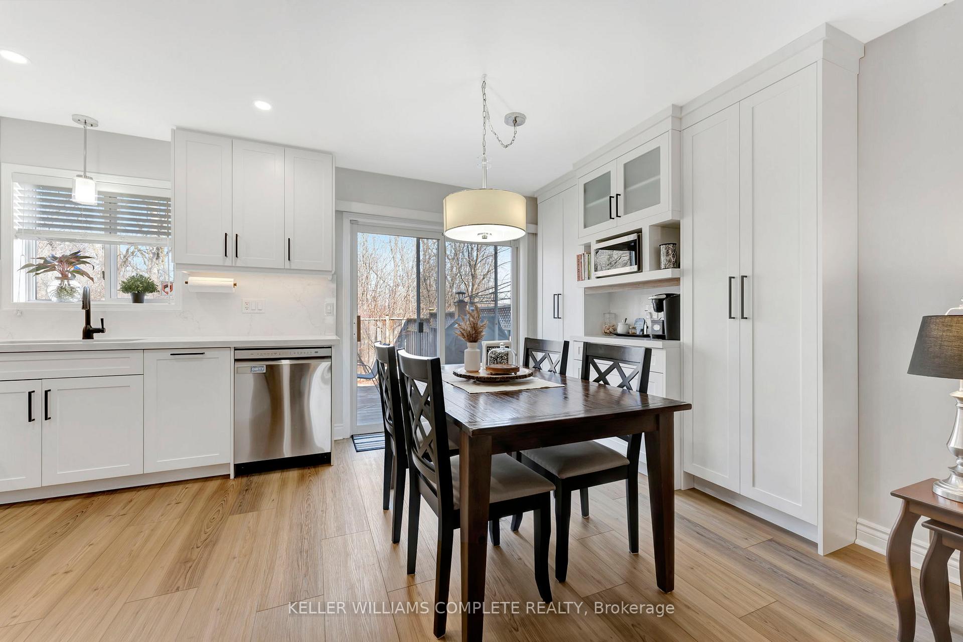 Photo 10 of 1009 Kennedy Circle, Milton, Beaty — HOMEH