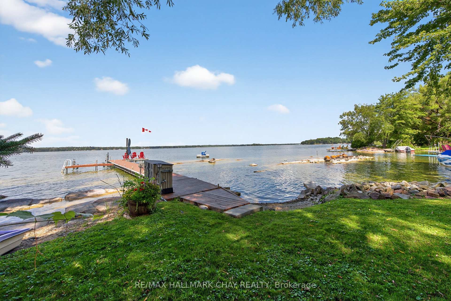 Photo 3 of 7092 Beach Drive, Ramara, Rural Ramara — HOMEH