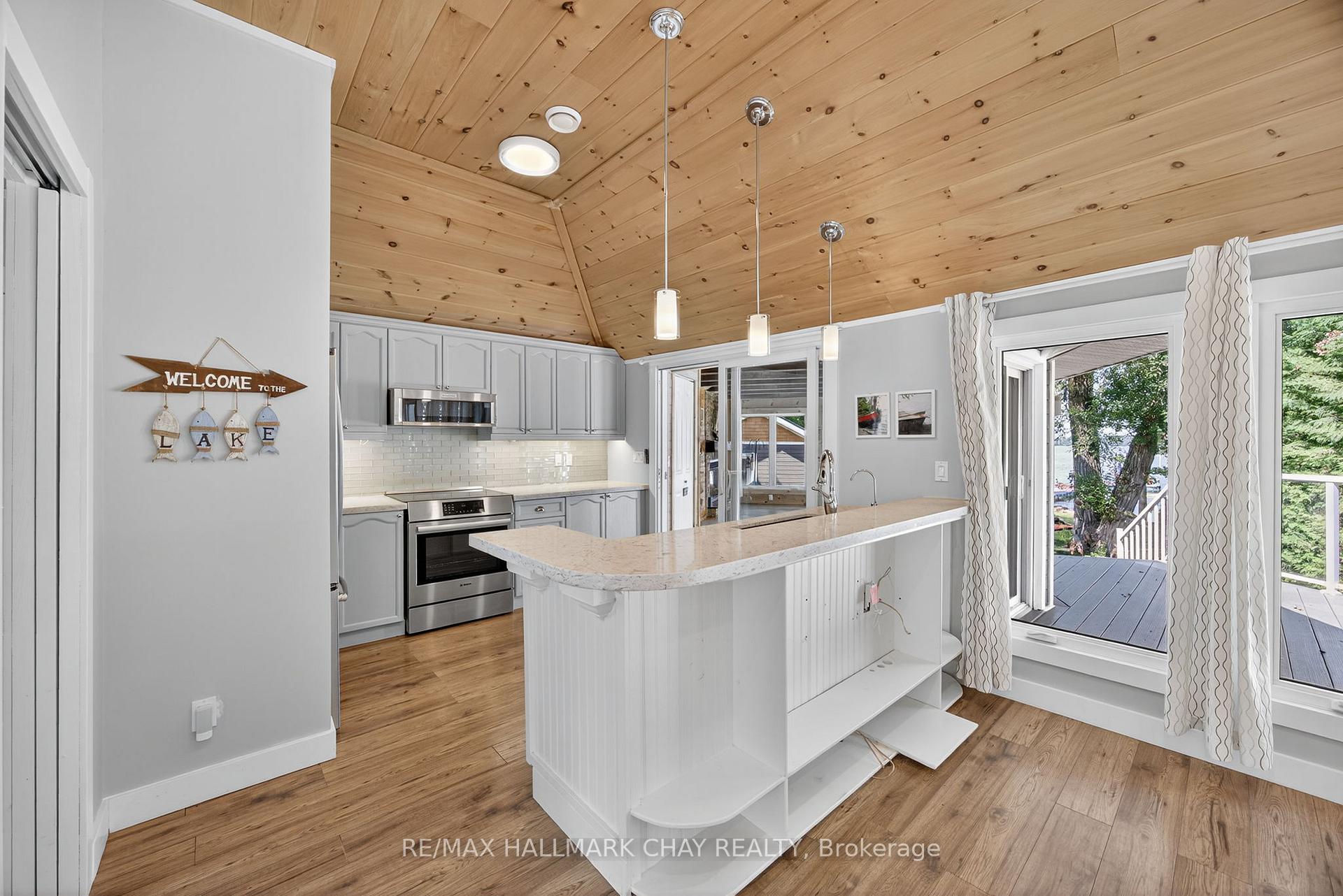 Photo 15 of 7092 Beach Drive, Ramara, Rural Ramara — HOMEH