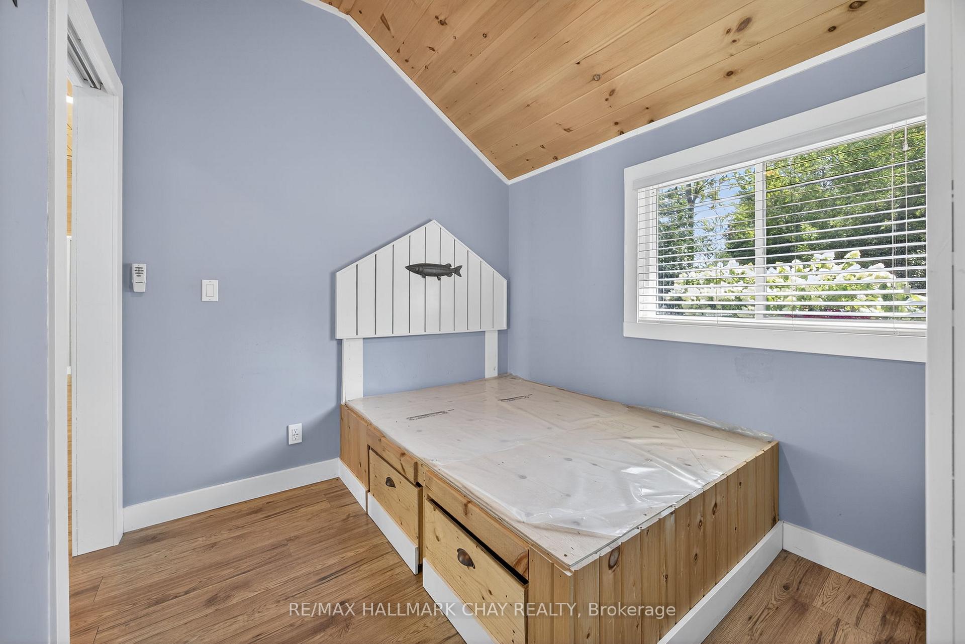 Photo 23 of 7092 Beach Drive, Ramara, Rural Ramara — HOMEH