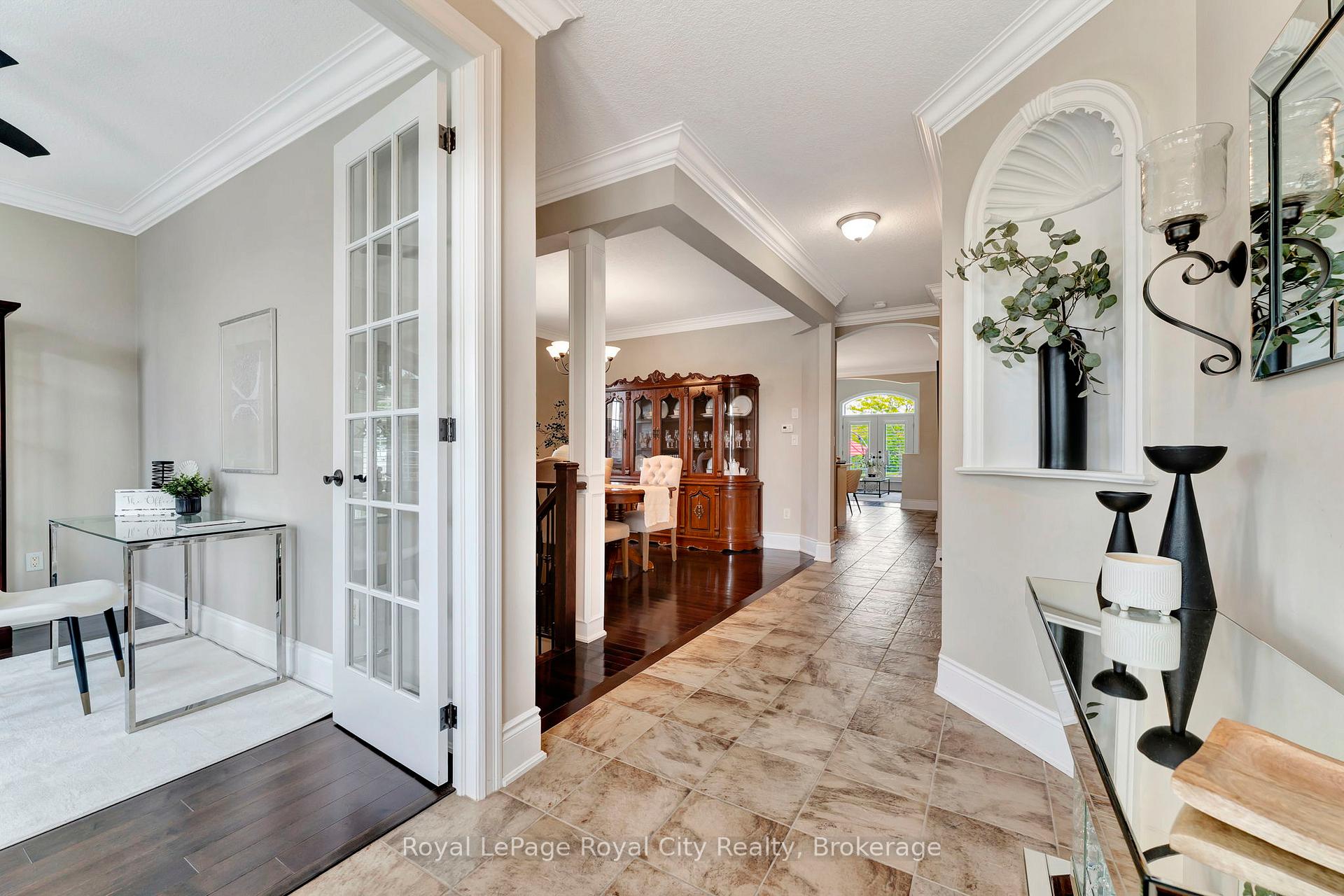 Photo 10 of 114 Aberfoyle Mill Crescent, Puslinch, Aberfoyle — HOMEH