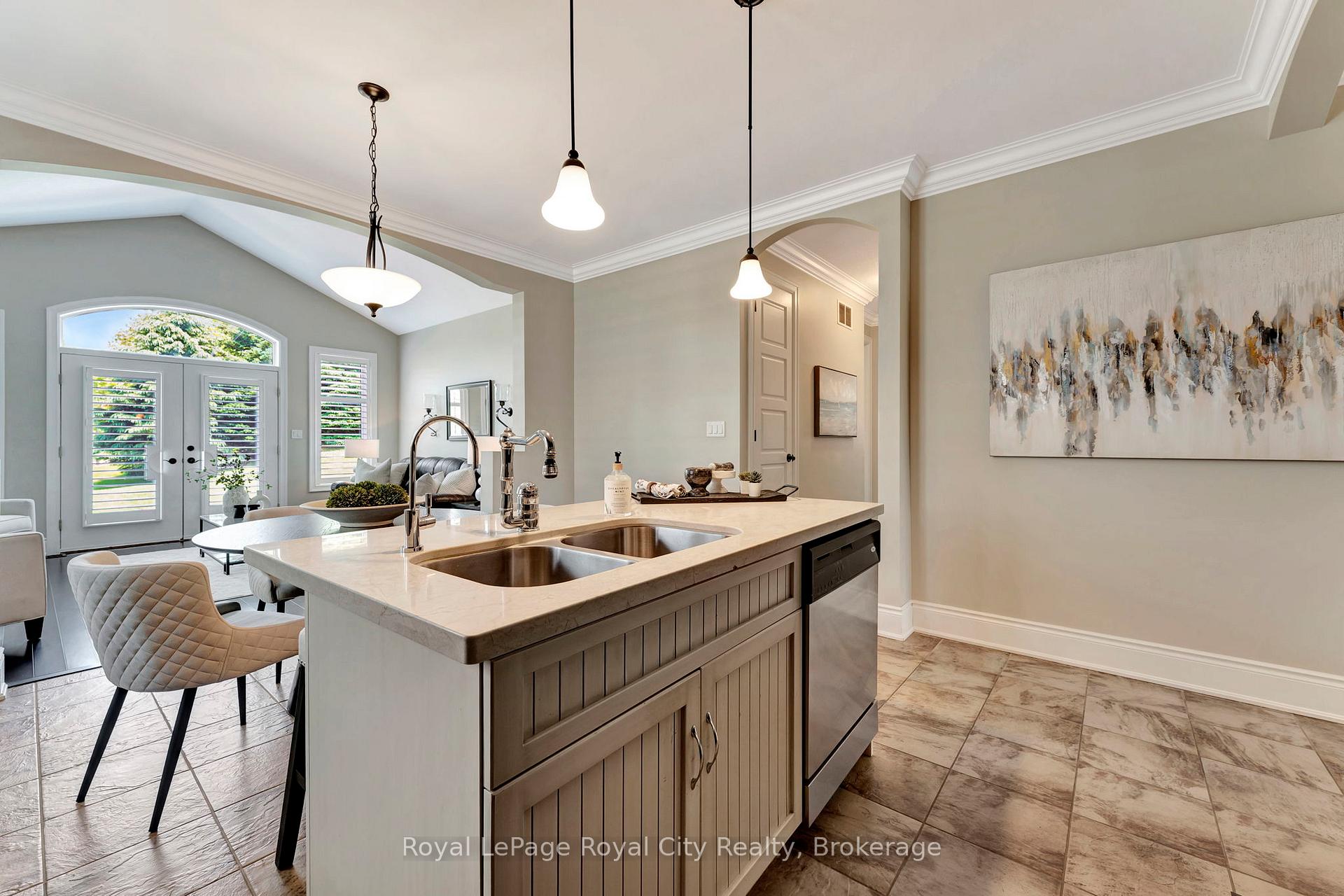 Photo 15 of 114 Aberfoyle Mill Crescent, Puslinch, Aberfoyle — HOMEH