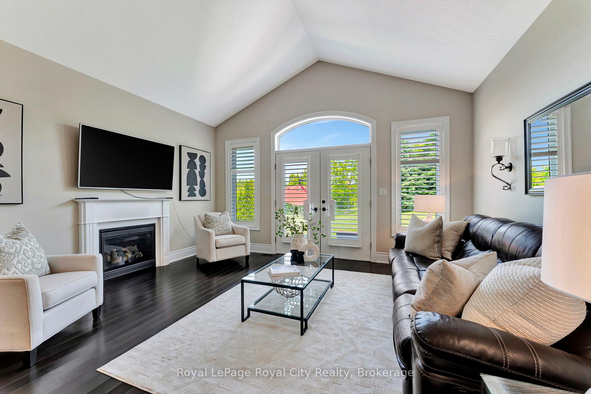 Photo 21 of 114 Aberfoyle Mill Crescent, Puslinch, Aberfoyle — HOMEH
