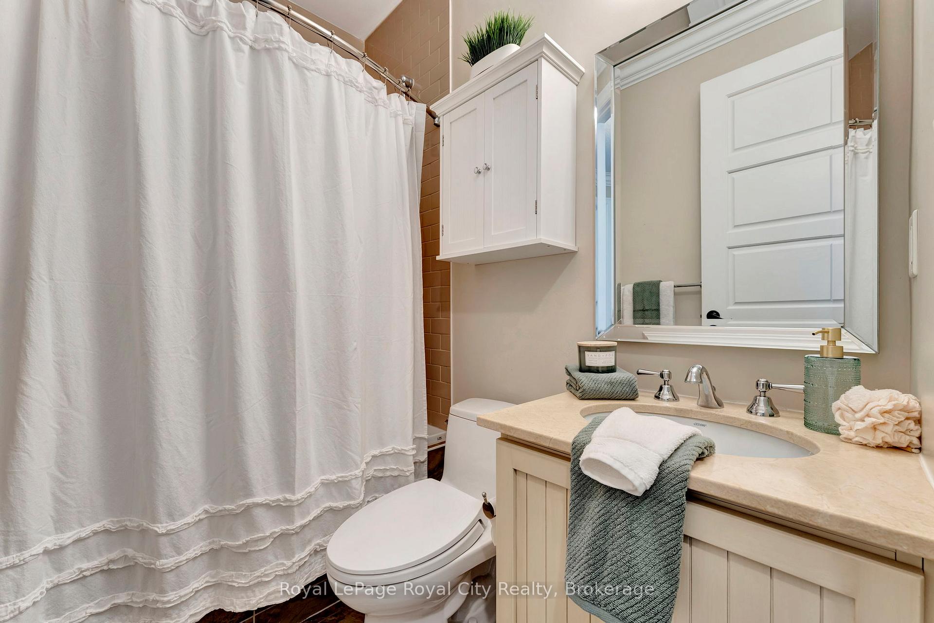 Photo 28 of 114 Aberfoyle Mill Crescent, Puslinch, Aberfoyle — HOMEH