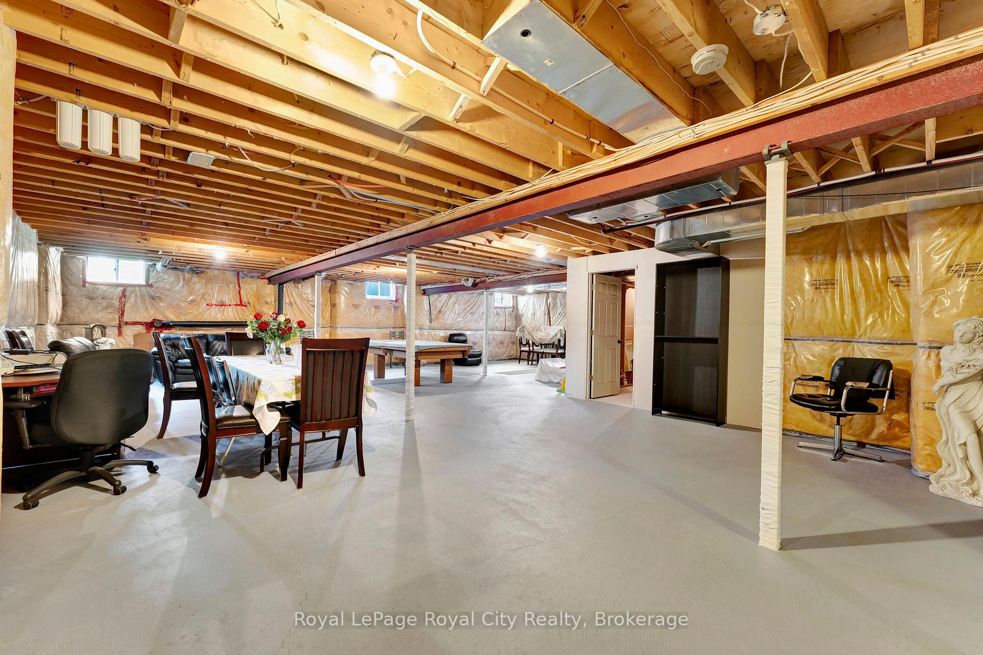 Photo 31 of 114 Aberfoyle Mill Crescent, Puslinch, Aberfoyle — HOMEH