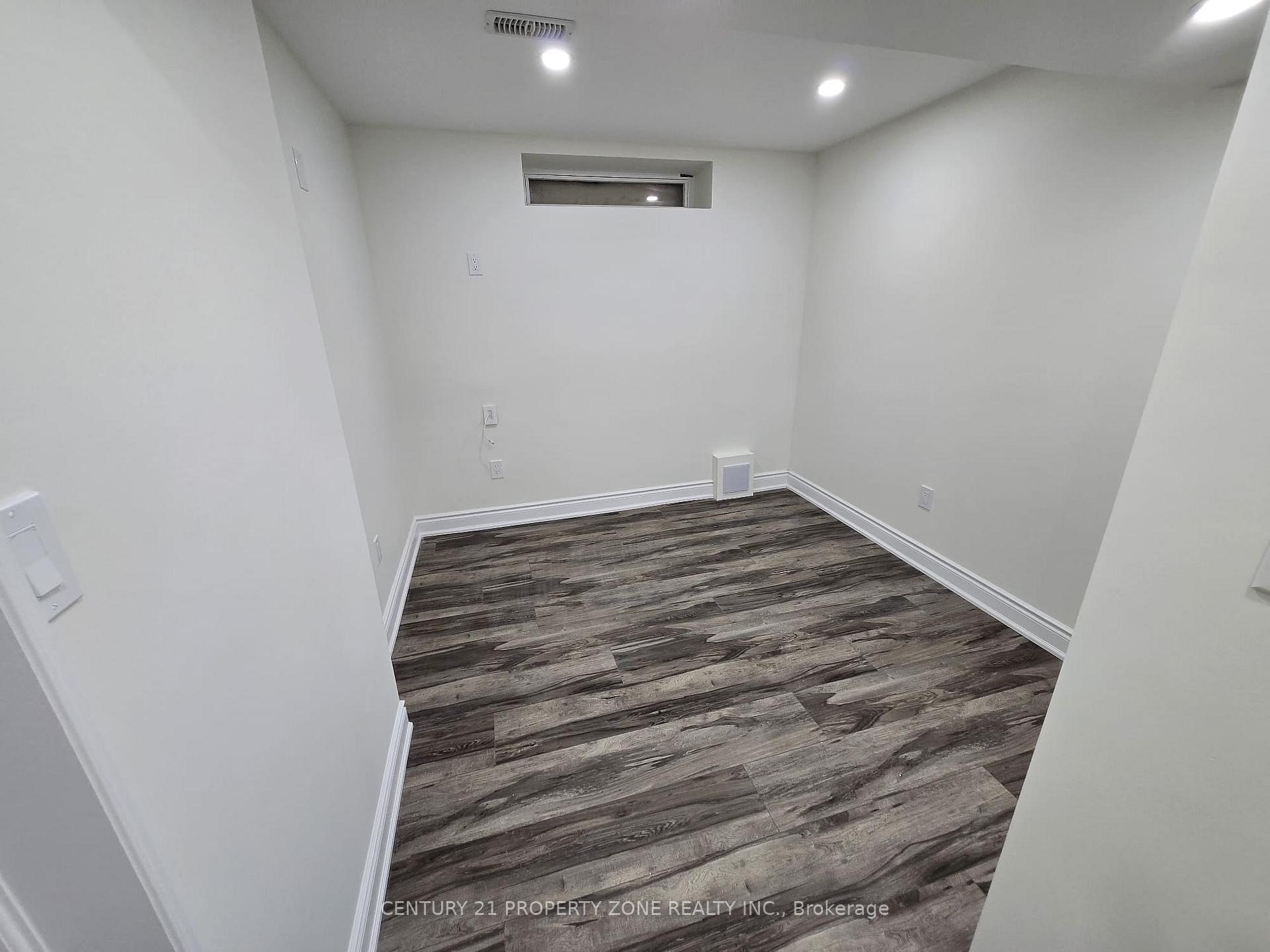Photo 8 of 962 Penson Crescent, Milton, Coates — HOMEH