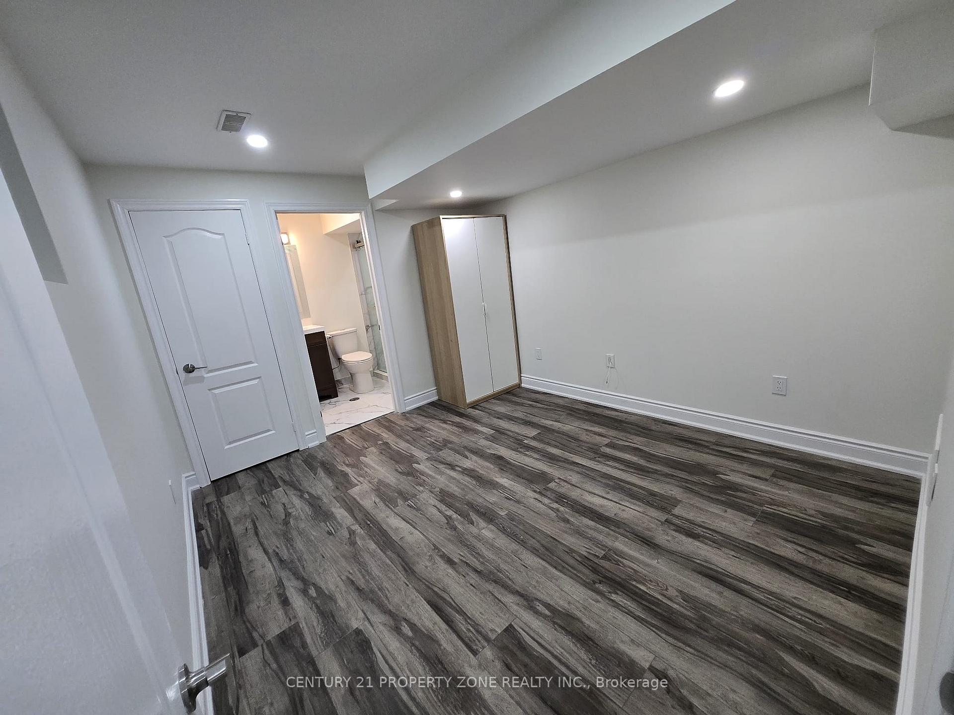 Photo 14 of 962 Penson Crescent, Milton, Coates — HOMEH