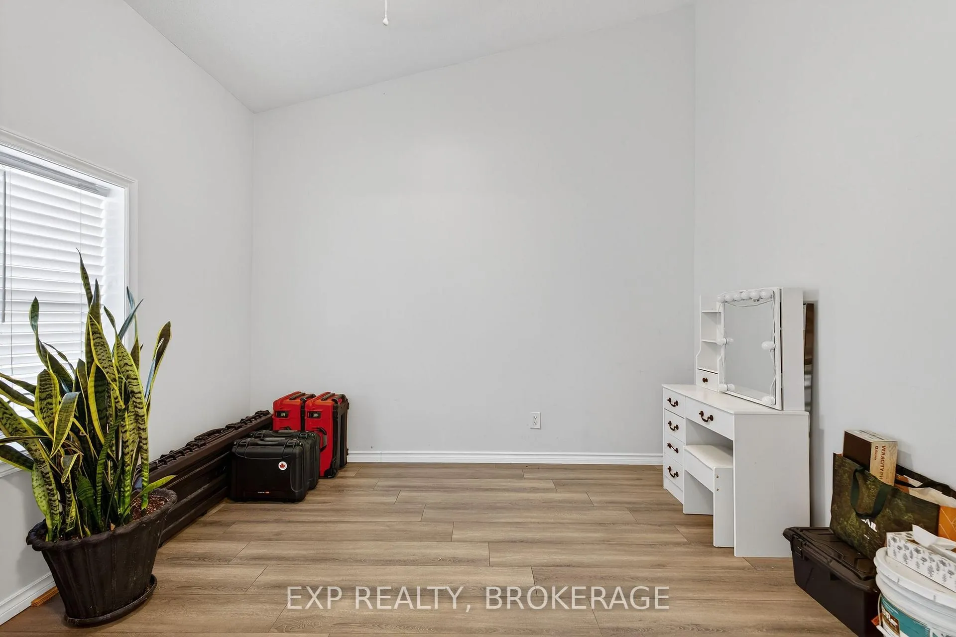 Photo 38 of 2516 County 15 Road, Prince Edward County, Sophiasburg Ward — HOMEH