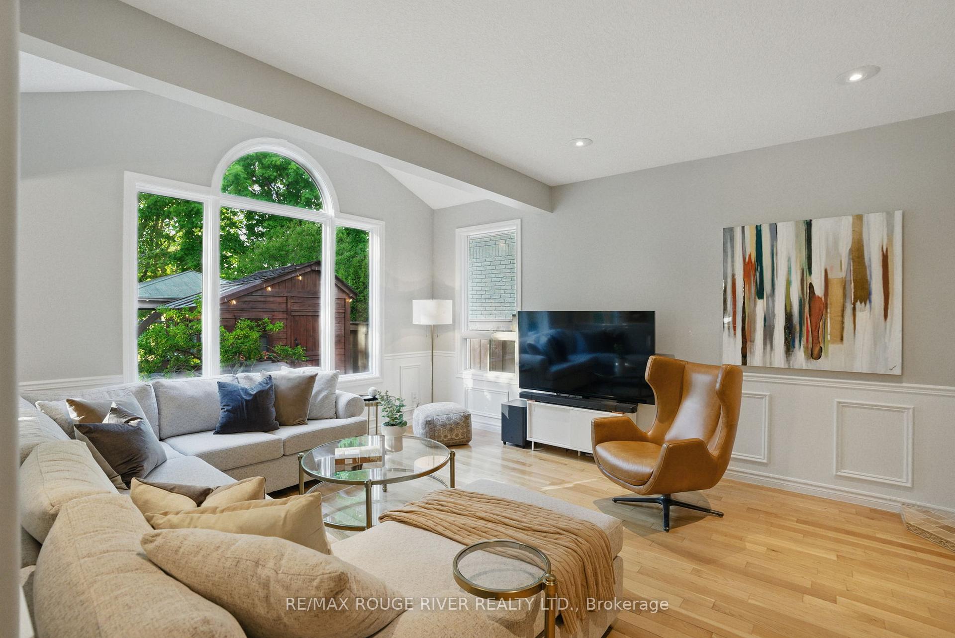 Photo 14 of 476 Britannia Avenue E, Oshawa, Kedron — HOMEH