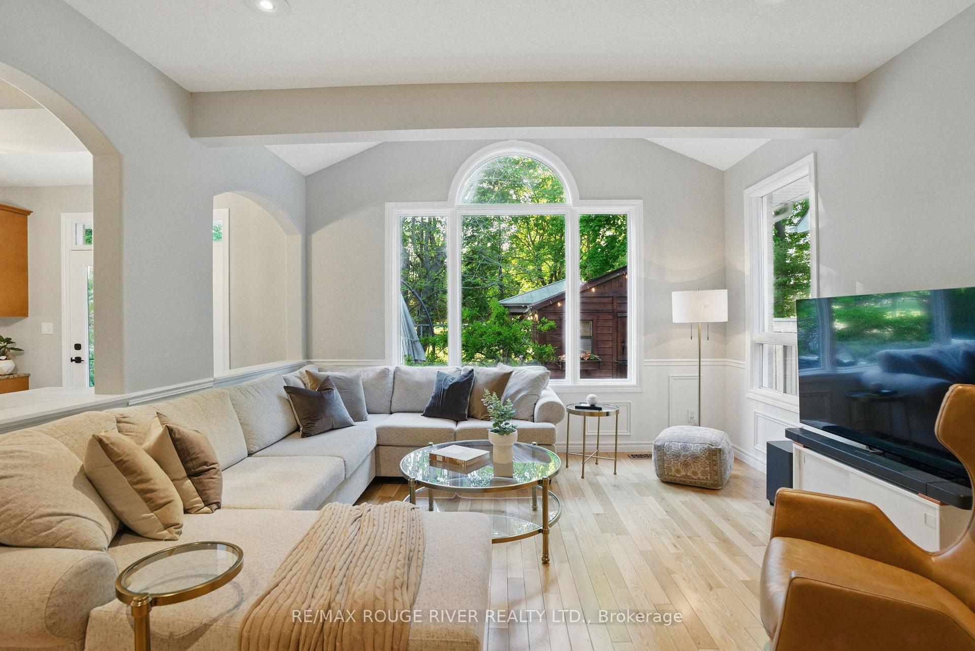 Photo 16 of 476 Britannia Avenue E, Oshawa, Kedron — HOMEH