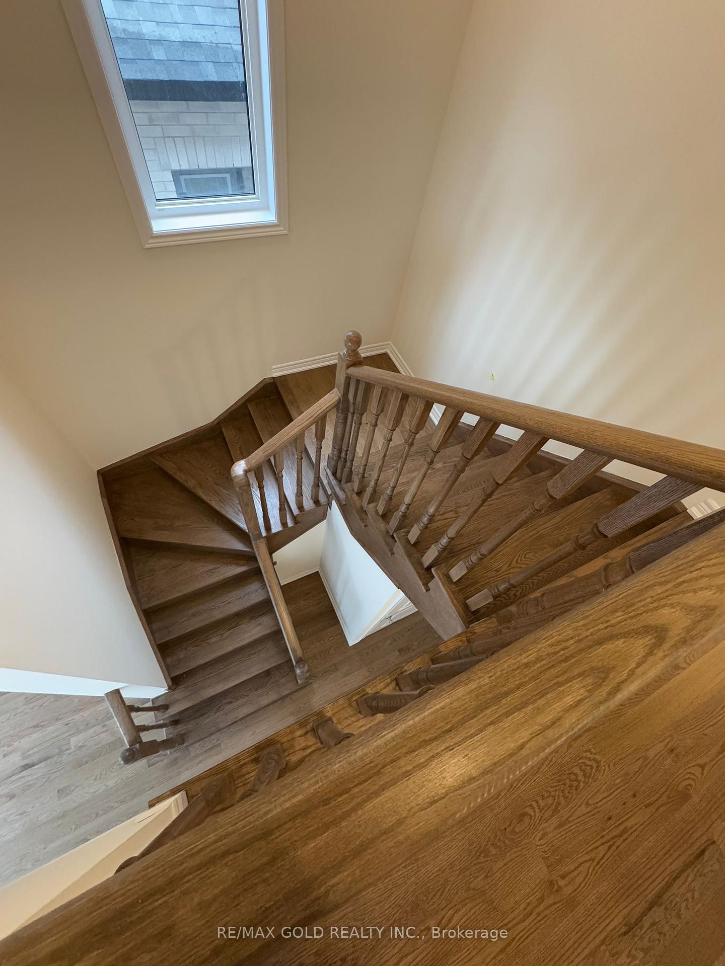 Photo 9 of 469 Kennedy Circle, Milton, Cobban — HOMEH