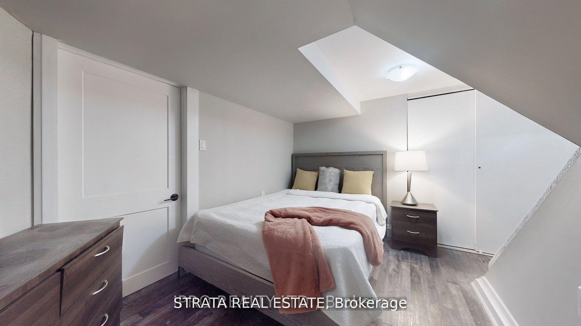 Photo 3 of Unit Bsmnt, 689 Balaton Avenue, Pickering, Bay Ridges — HOMEH