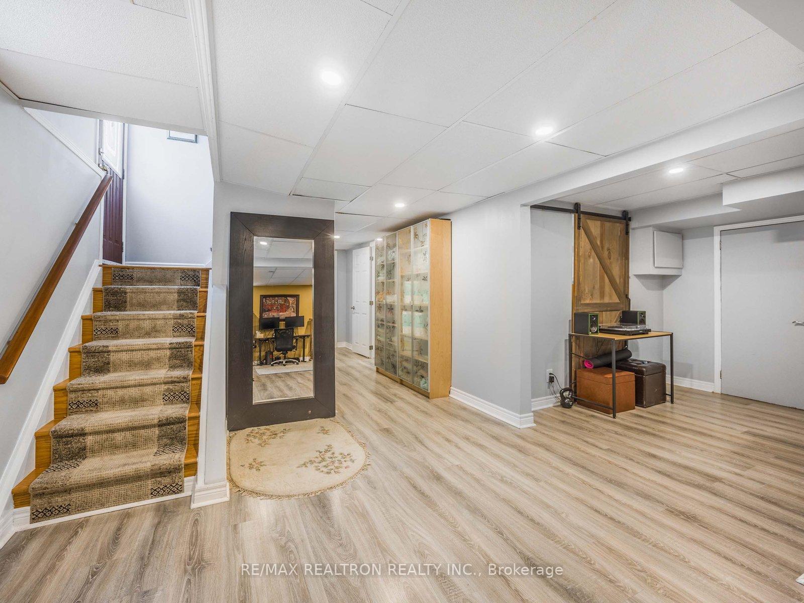 Photo 17 of 914 Willowdale Avenue, Oshawa, Donevan — HOMEH