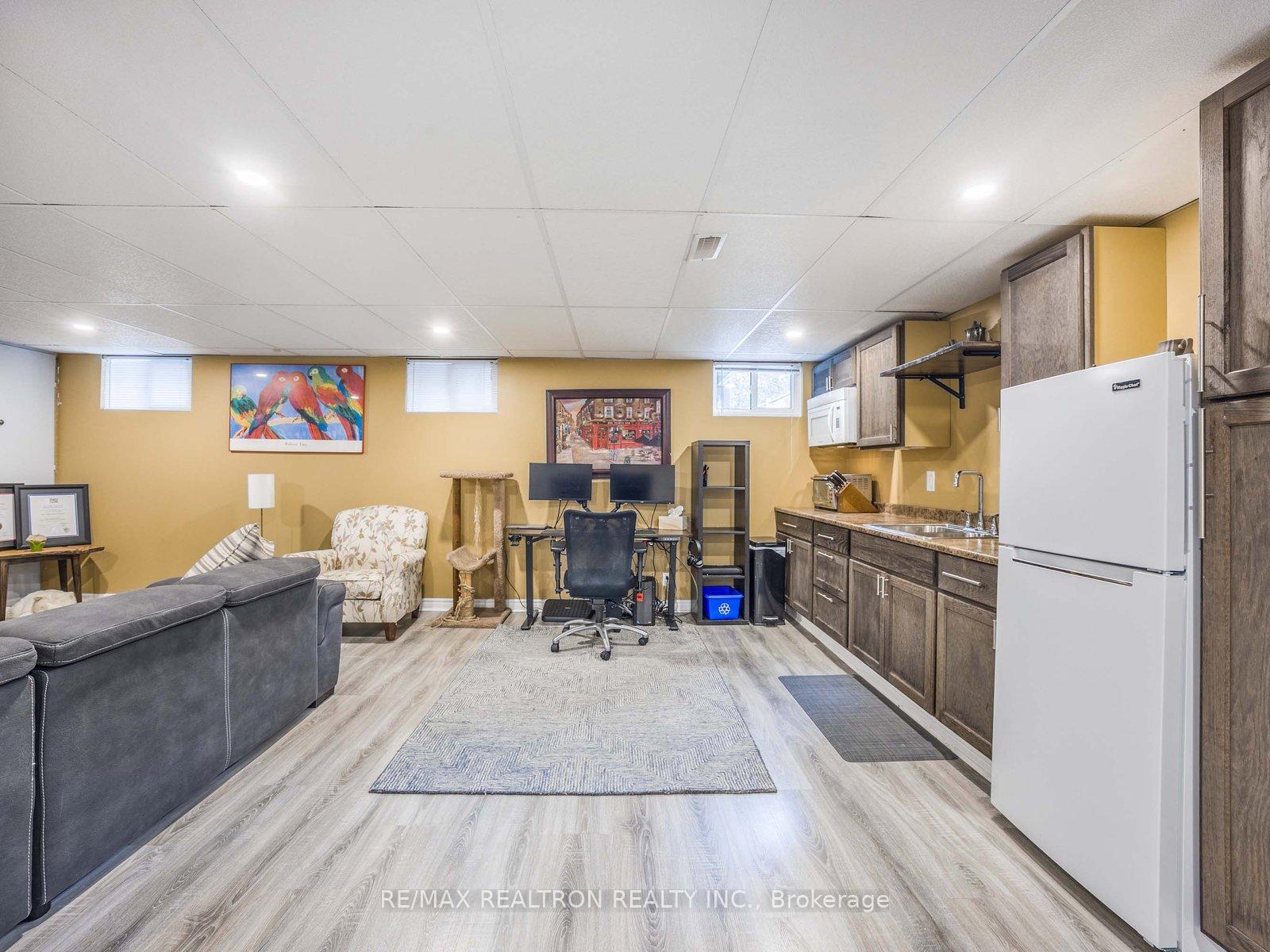 Photo 20 of 914 Willowdale Avenue, Oshawa, Donevan — HOMEH