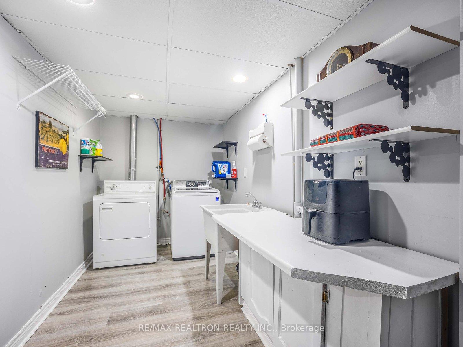 Photo 25 of 914 Willowdale Avenue, Oshawa, Donevan — HOMEH