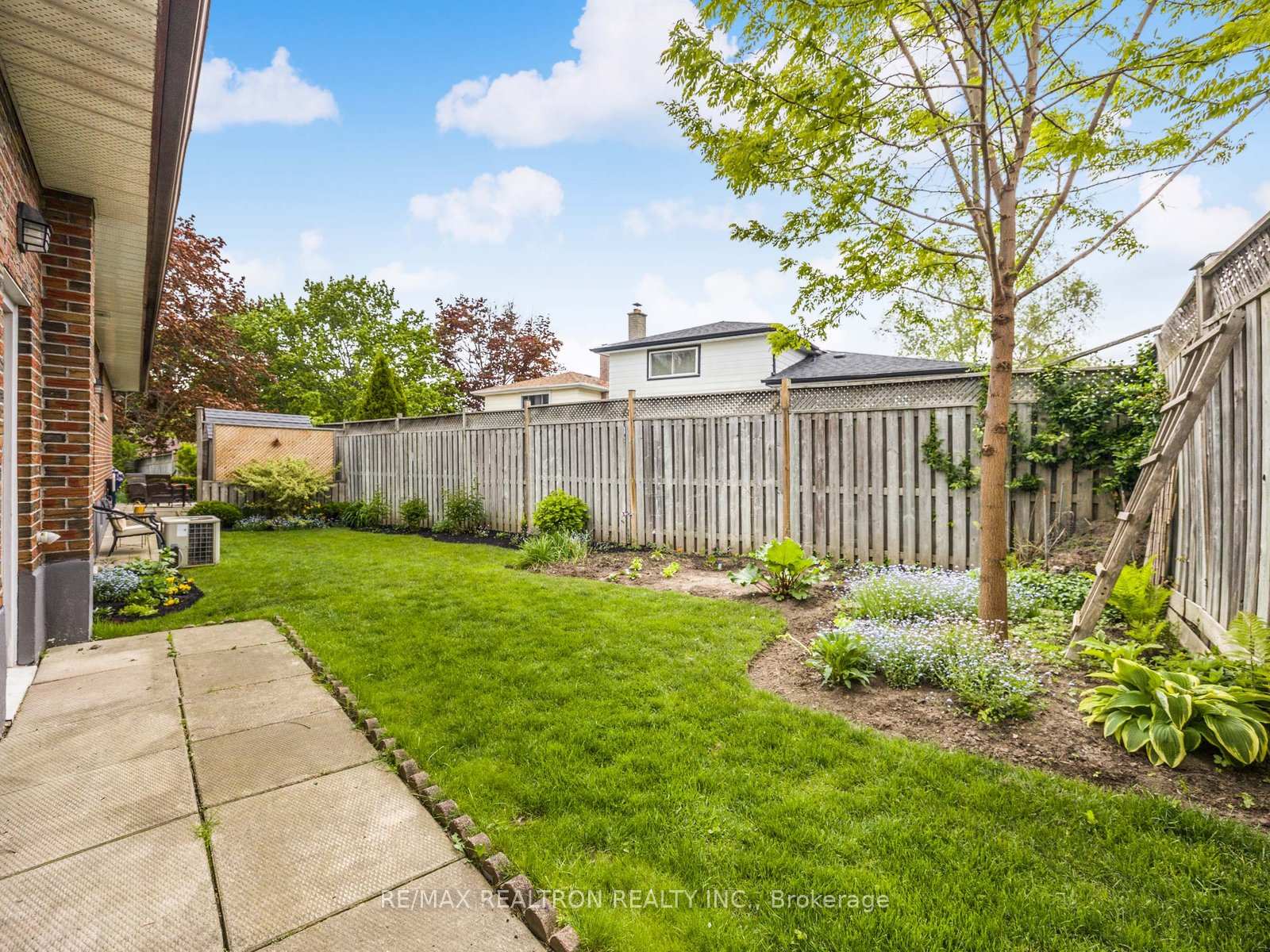 Photo 31 of 914 Willowdale Avenue, Oshawa, Donevan — HOMEH