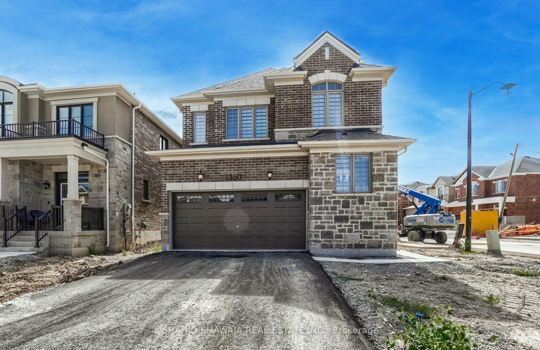 Front of 1350 Lobelia Crescent